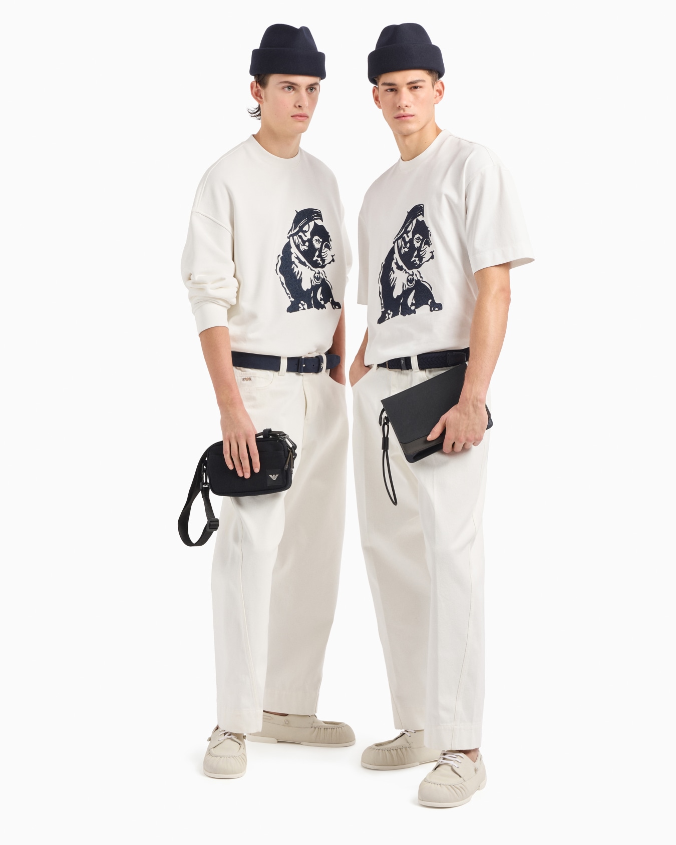 Oversized sweatshirt in French terry jersey with oversized French bulldog embroidery Slide 4