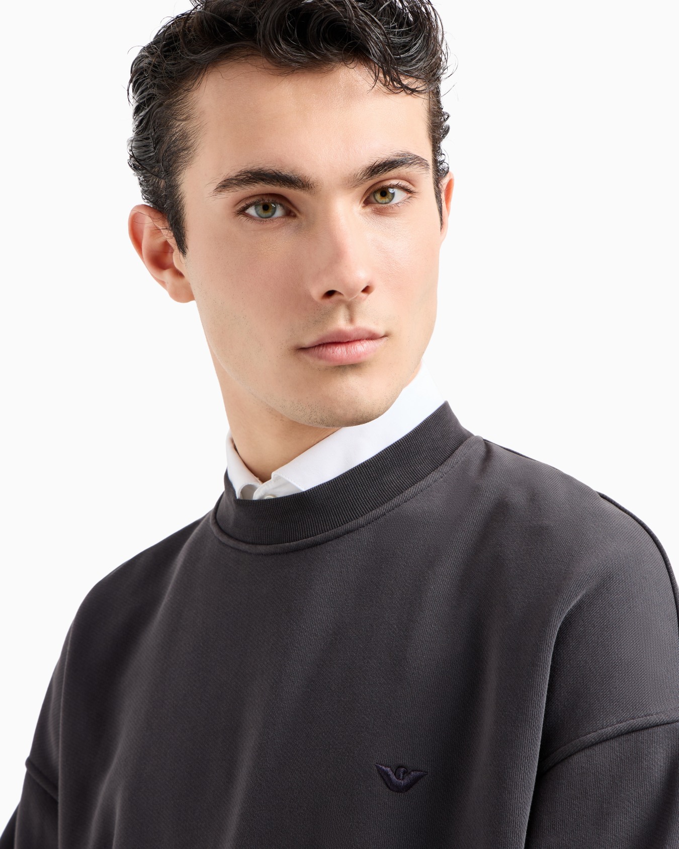 Locker geschnittenes Sweatshirt aus Jersey mit Logostickerei als Hochrelief Folie 4