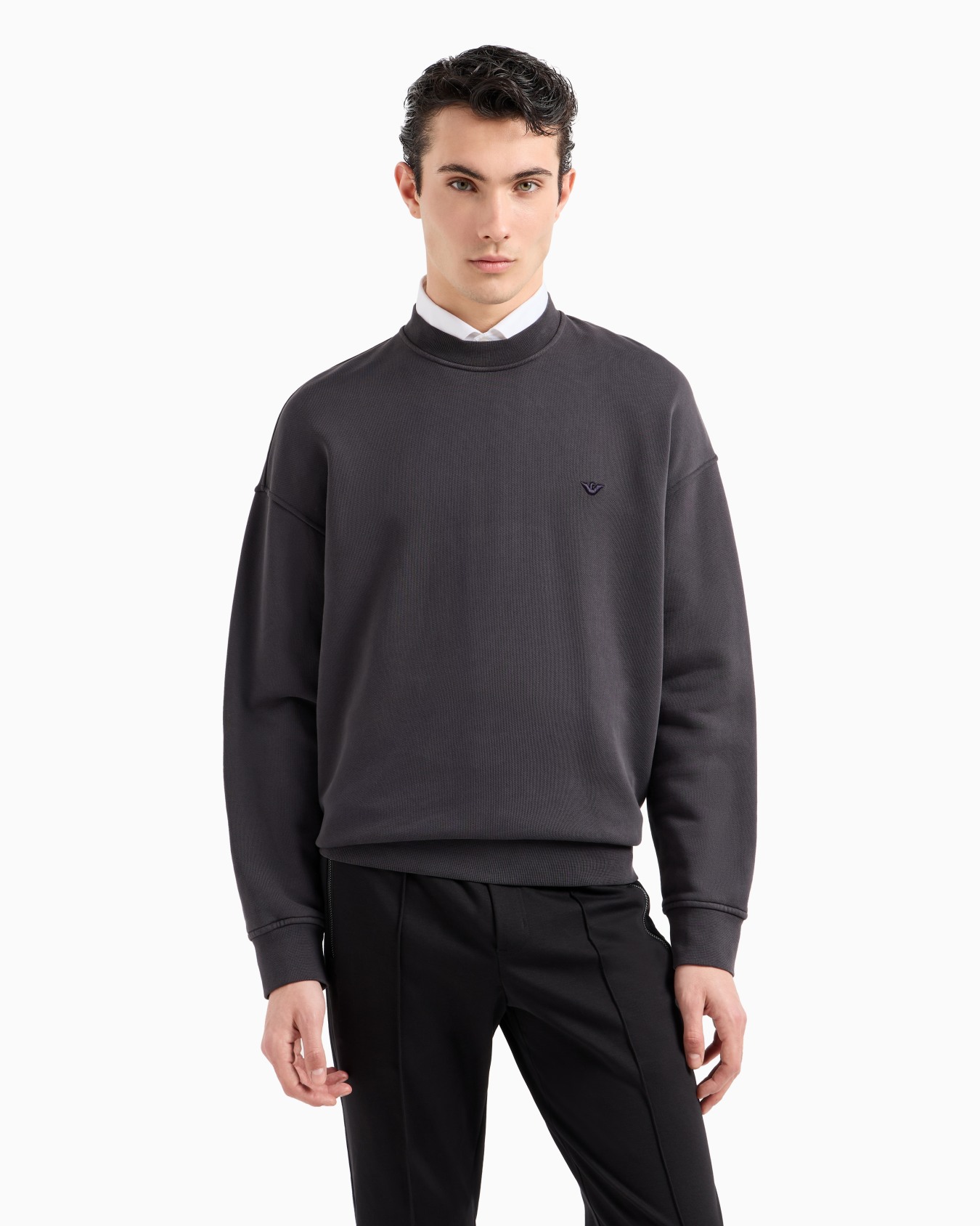 Locker geschnittenes Sweatshirt aus Jersey mit Logostickerei als Hochrelief Folie 1