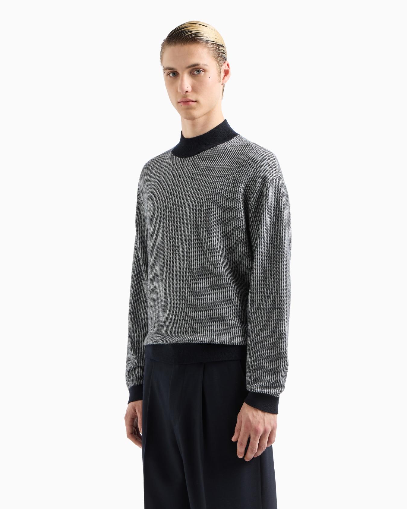 Pull à col montant en pure laine vierge à micro-motif jacquard Diapositive 1