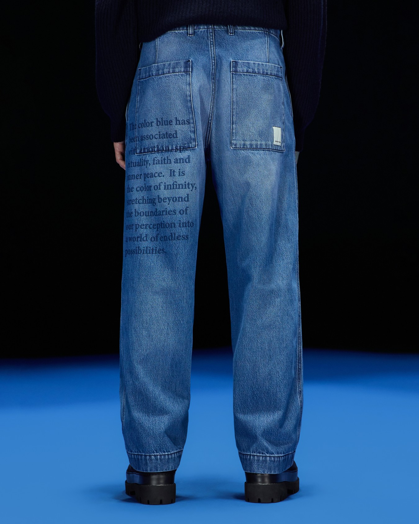 Vaqueros en denim efecto vintage con estampado cápsula Black Blue ASV Diapositiva 3