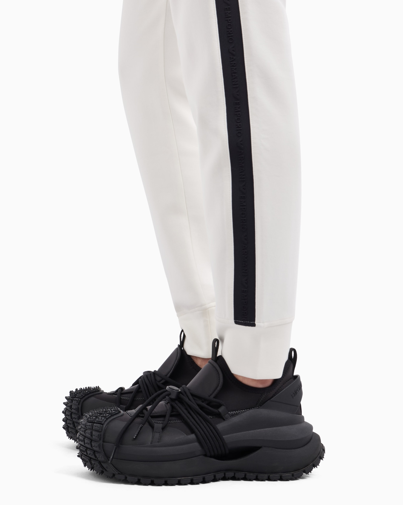 Double-jersey joggers with logo tape Slide 4