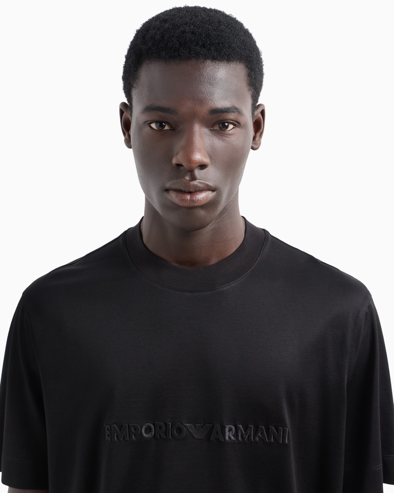 T-shirt con ricamo logo a rilievo in jersey misto lyocell  Slide 4