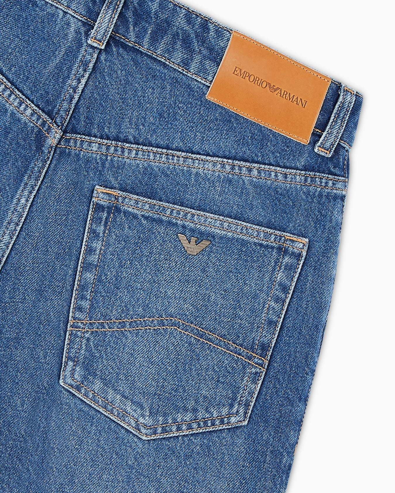 J36 mid-rise, straight-leg, vintage-look denim jeans Slide 5