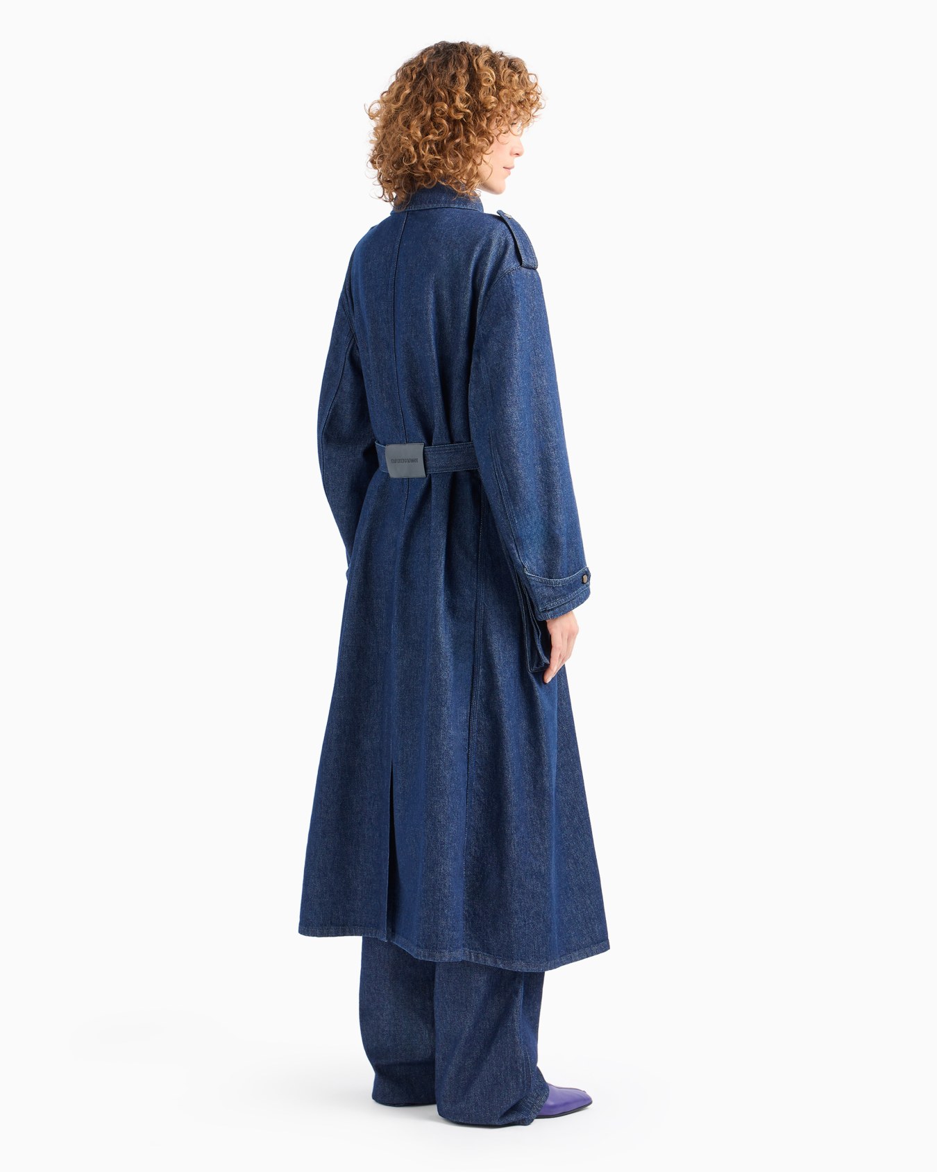 Double-breasted trench coat om 11 oz denim with logo leather loop Slide 3