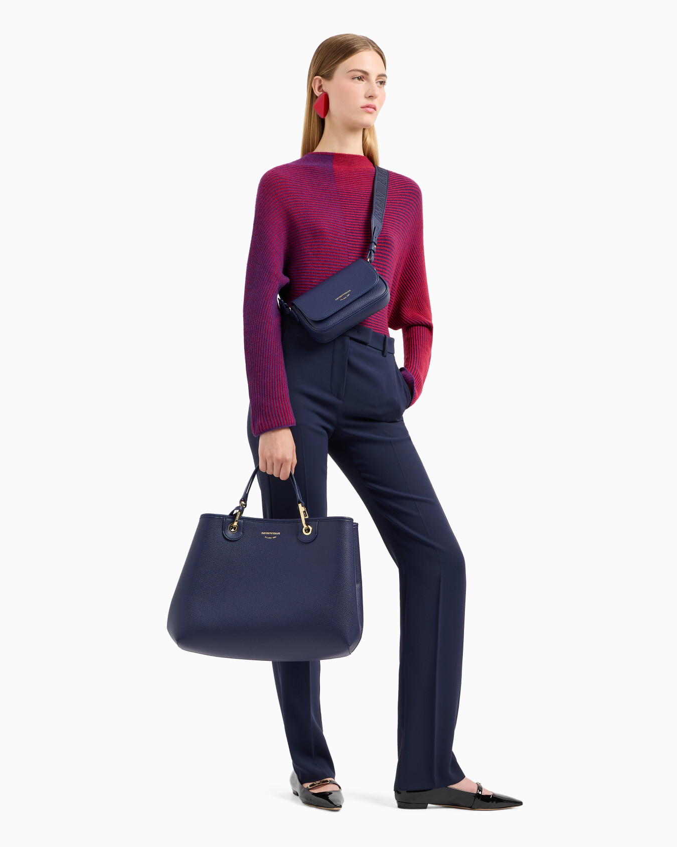 Maglione con maniche pipistrello in tessuto a coste inglesi bicolore Slide 3