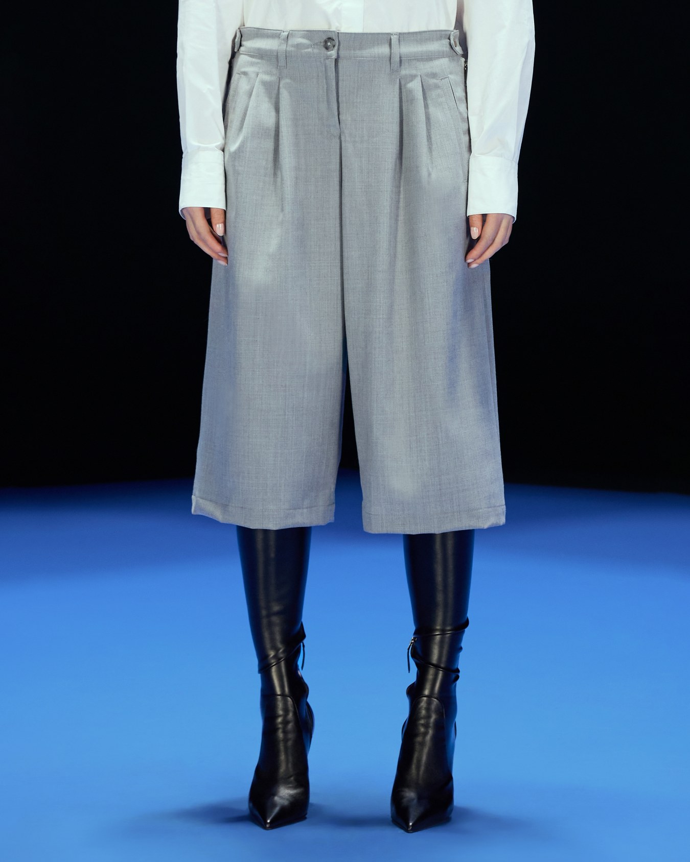 ASV Black Blue capsule collection wool-blend Bermuda shorts with pleats Slide 2