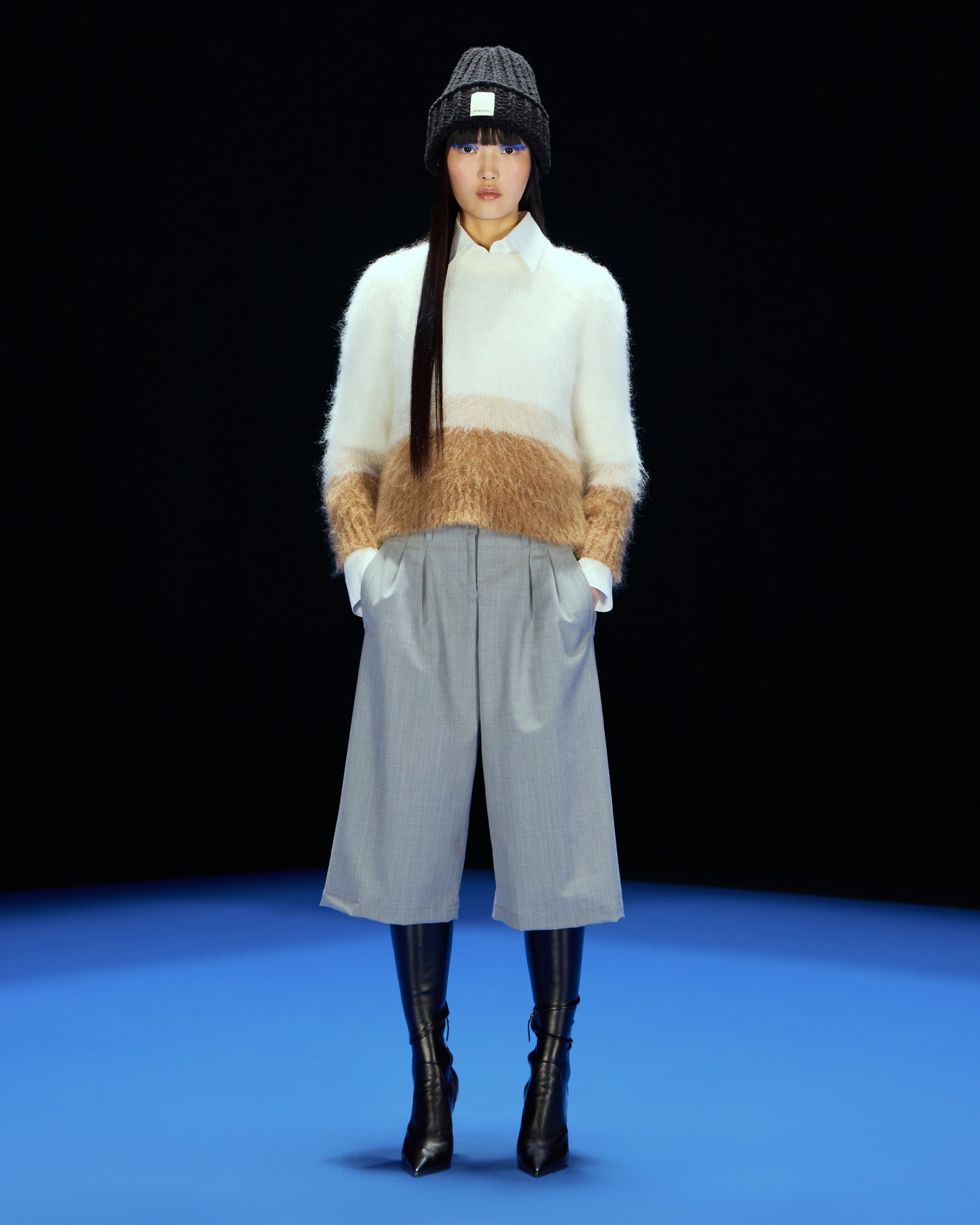 ASV Black Blue capsule collection wool-blend Bermuda shorts with pleats Slide 4
