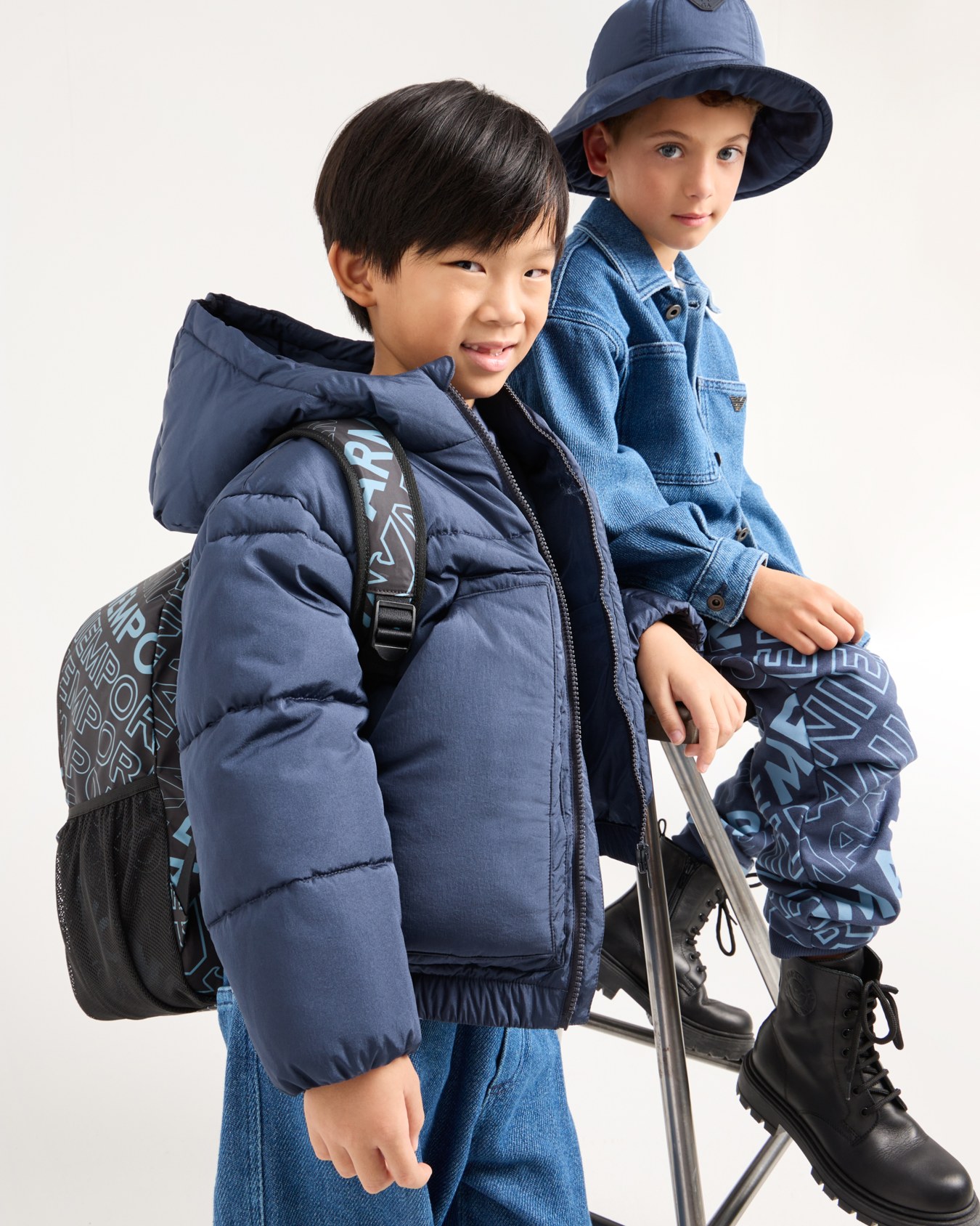 ASV jacket with hood and zip in lightweight quilted nylon with recycled padding Slide 3