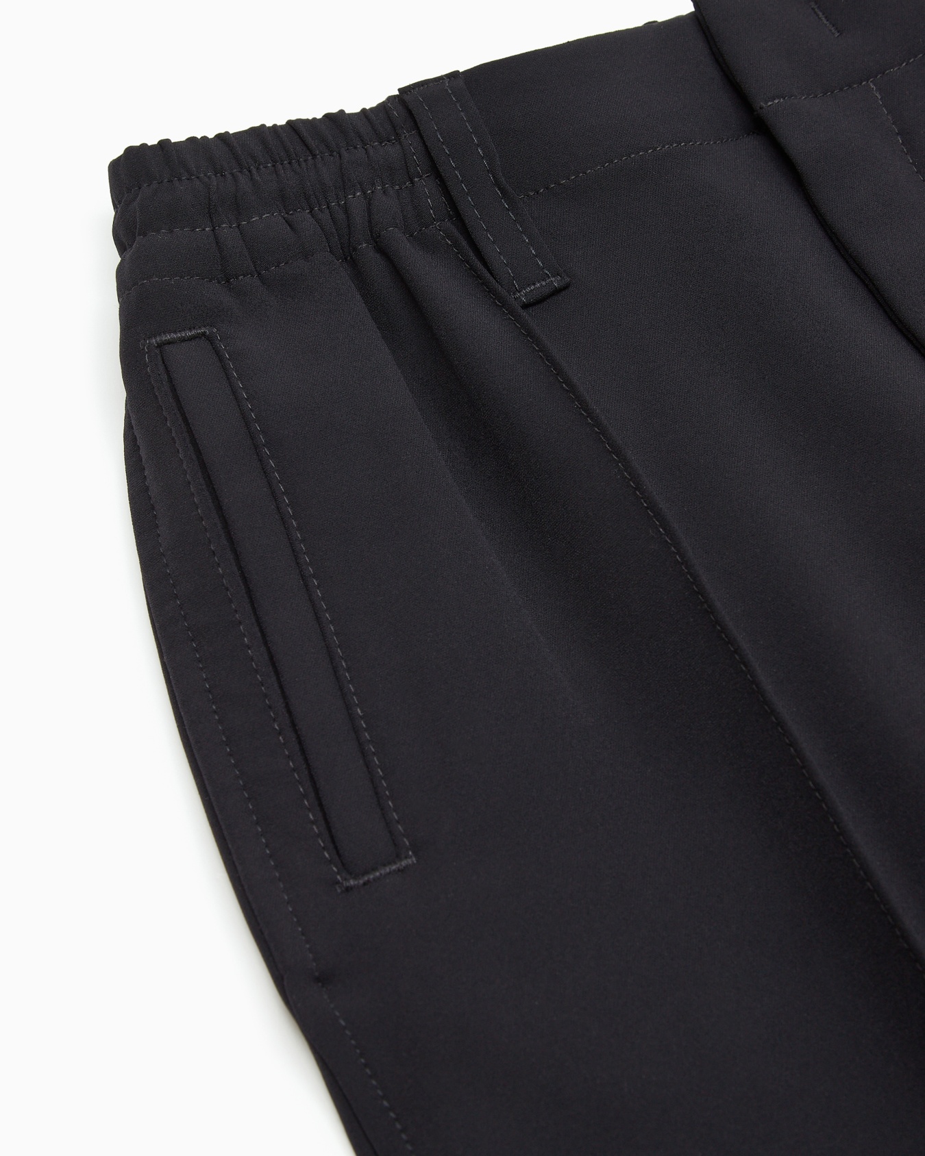 Pantalones de chándal en nailon de tacto suave con pliegues Diapositiva 1