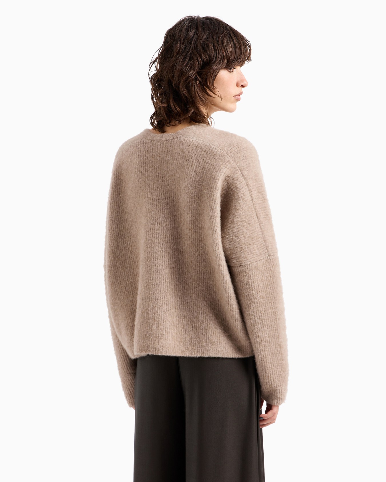 Pullover mit weitem Ausschnitt aus geripptem Kaschmir und Seide mit Stretchanteil Folie 3