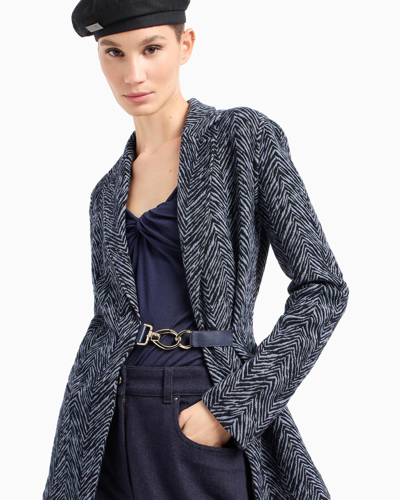 Silk-viscose jersey V-neck jumper Slide 6