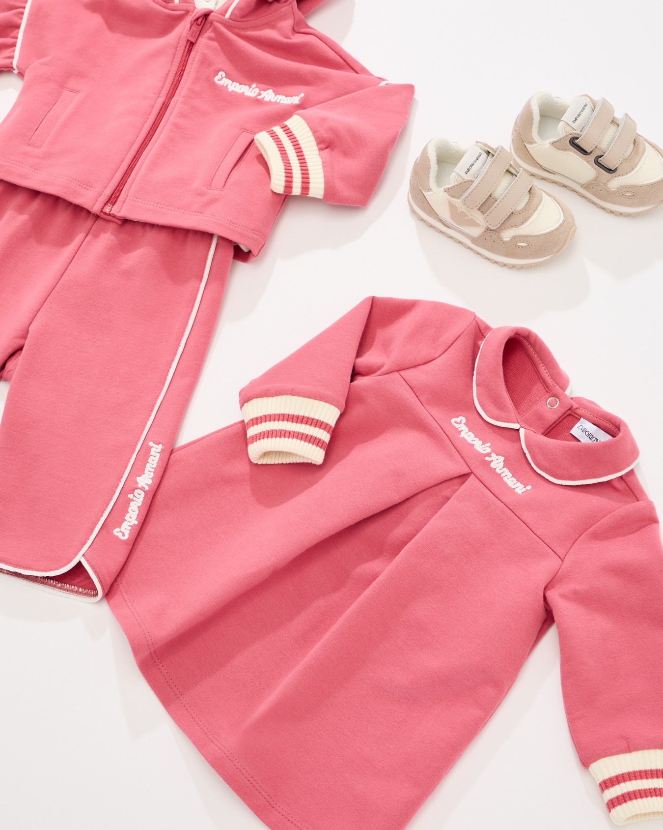 Hooded sweatshirt with zip piping and embroidered logo Slide 3