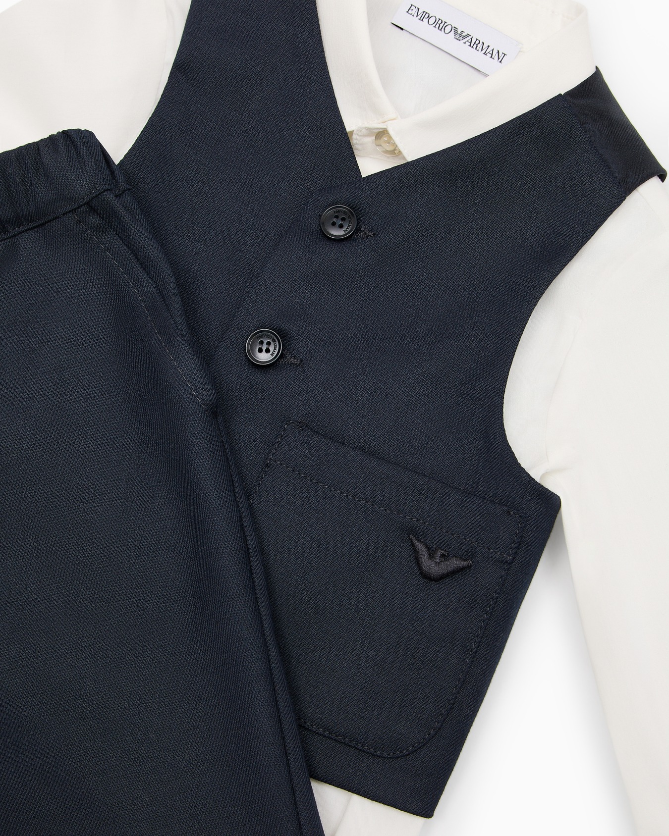 Set bestehend aus Hemd, Weste und Hose aus Cord Folie 1