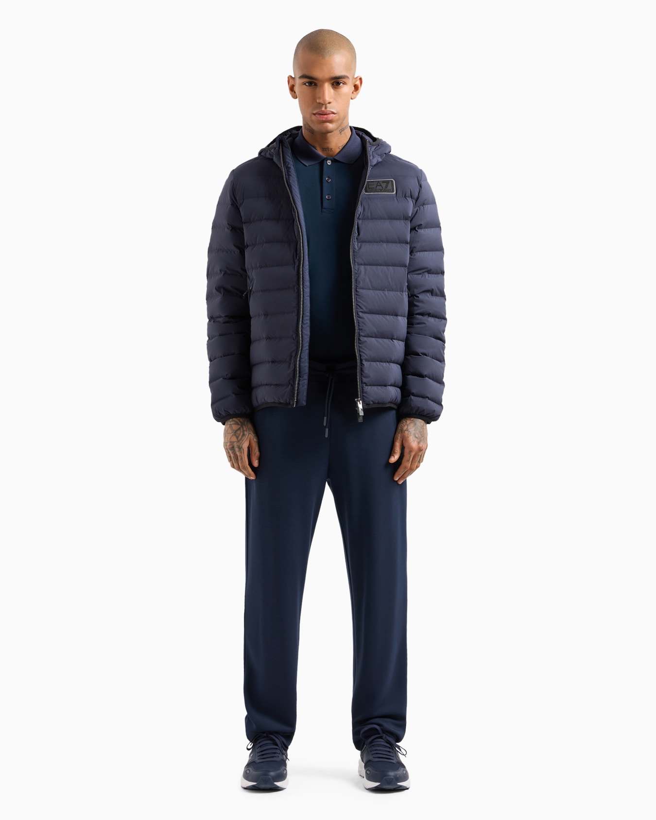 Chaqueta de plumas con capucha de tejido técnico Diapositiva 3