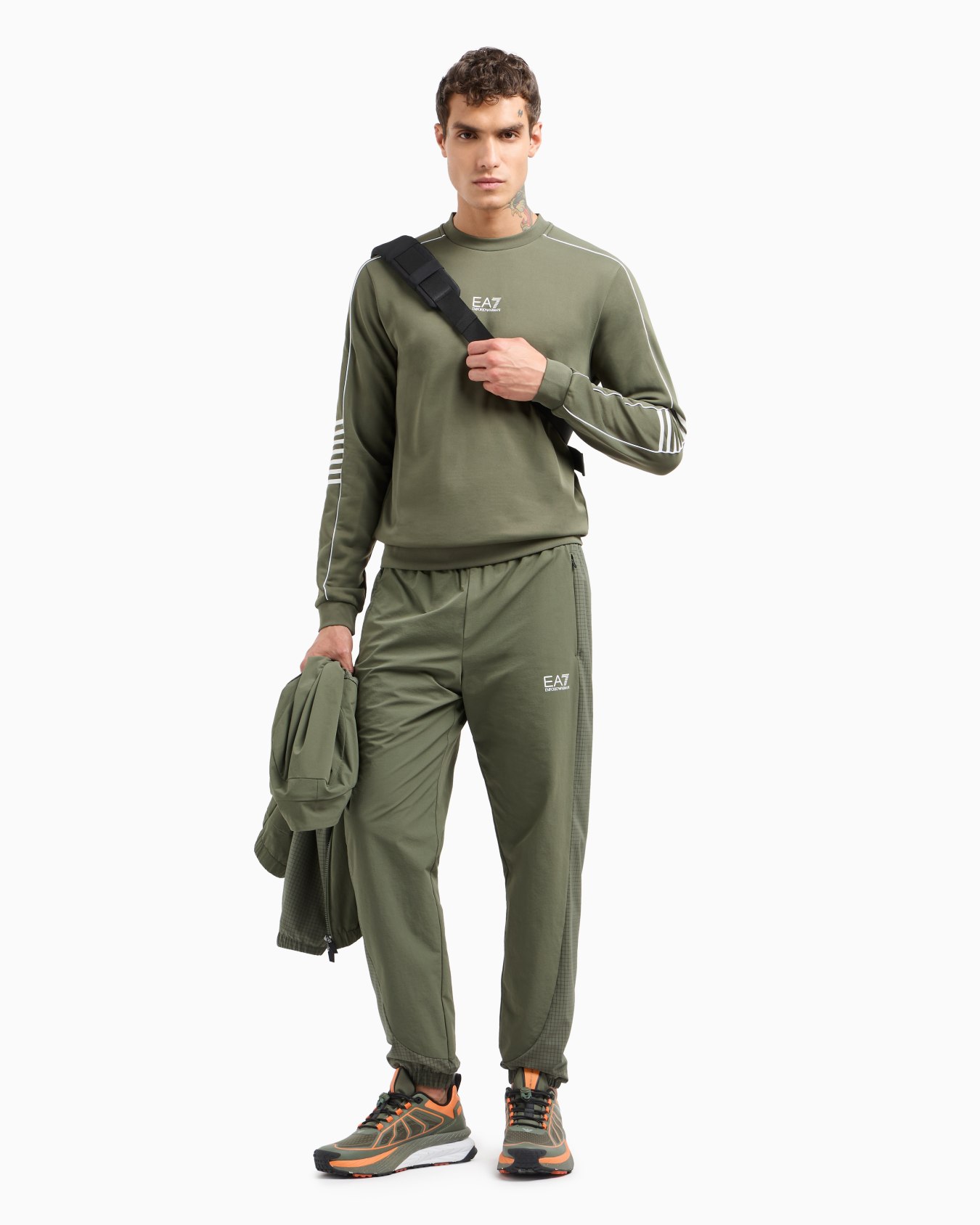 Core Identity technical-fabric crew-neck sweatshirt Slide 3