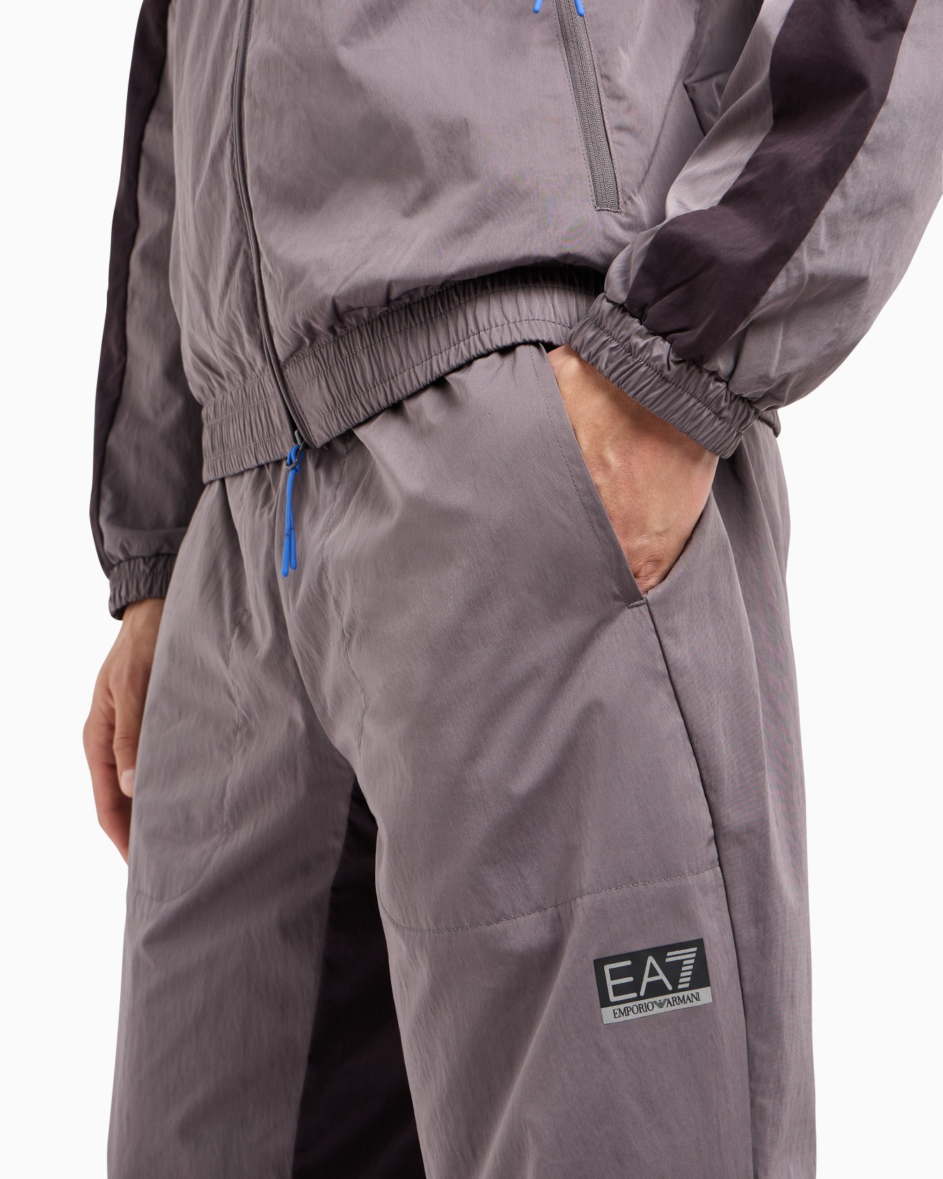Dynamic Athlete tracksuit in VENTUS7 technical fabric Slide 5