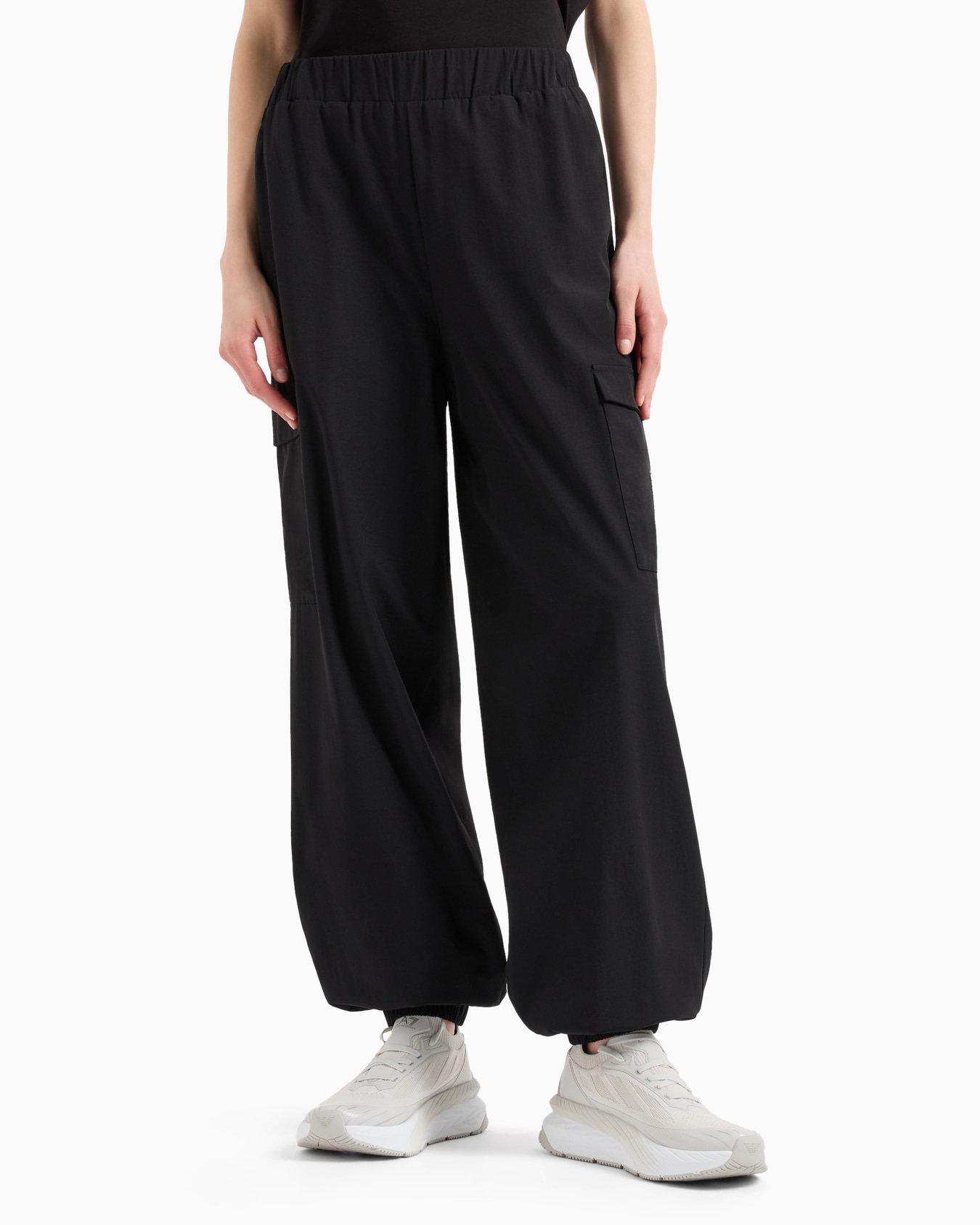 Pantalon cargo Contemporary Sport en nylon Diapositive 1