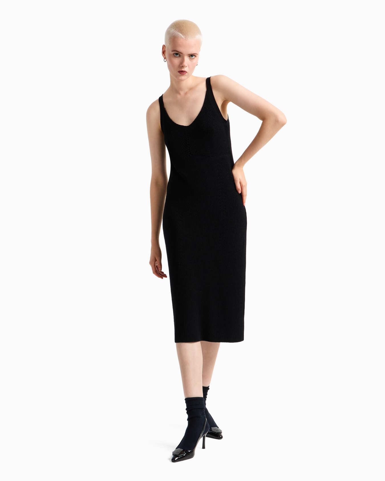Vestido midi tubo de punto Diapositiva 1