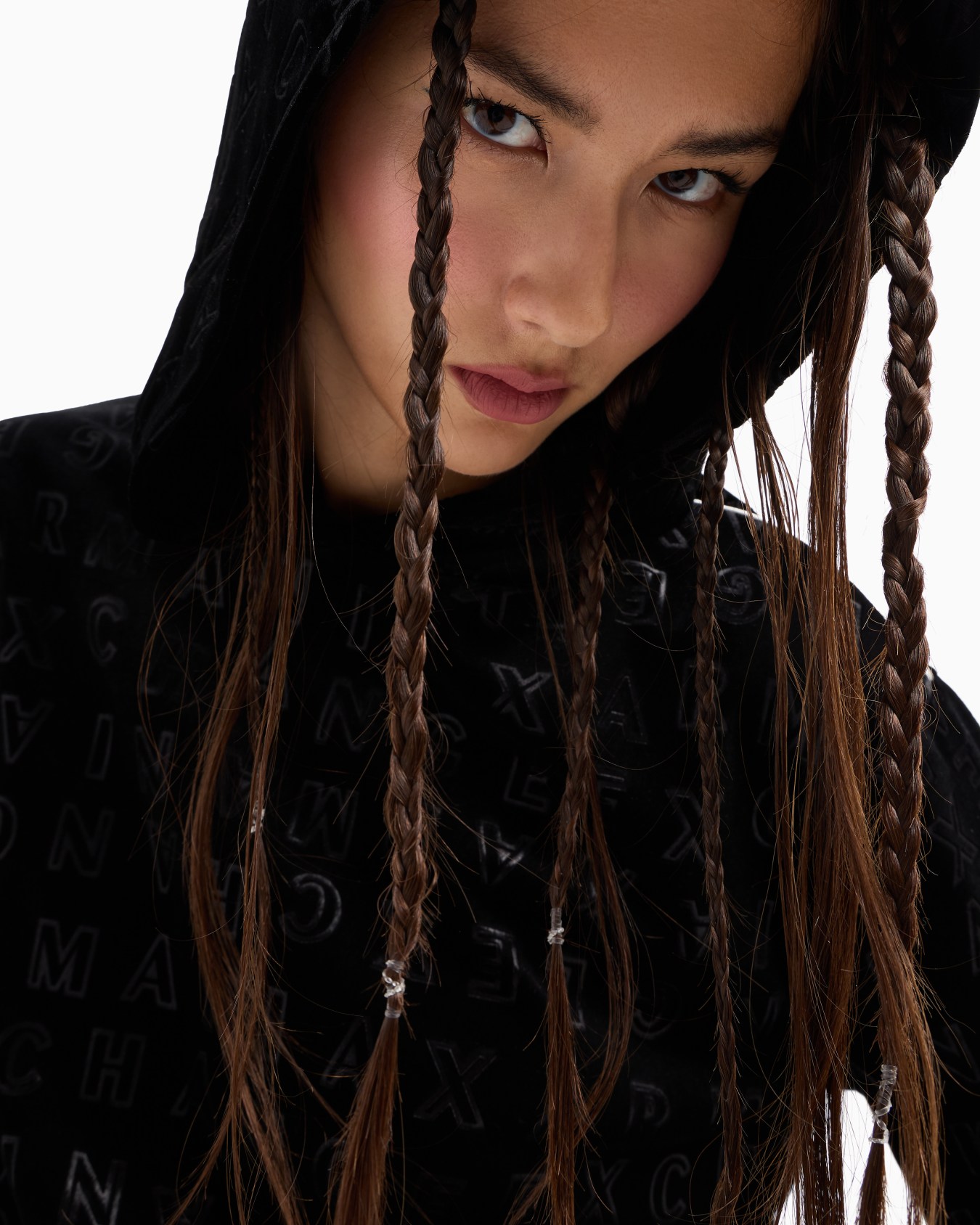Velvet hooded dress with allover logo Slide 4