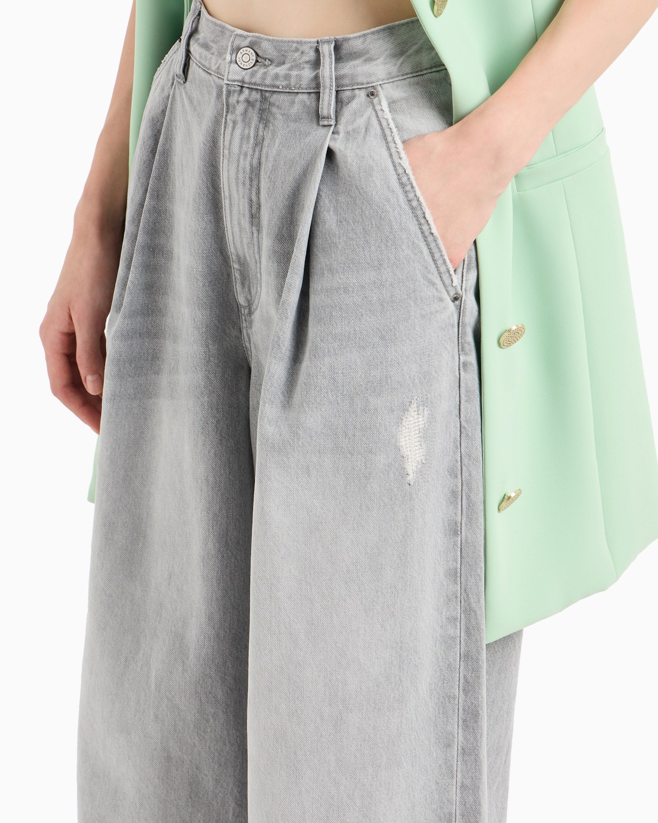 J33 wide fit jeans in ASV washed denim Slide 4