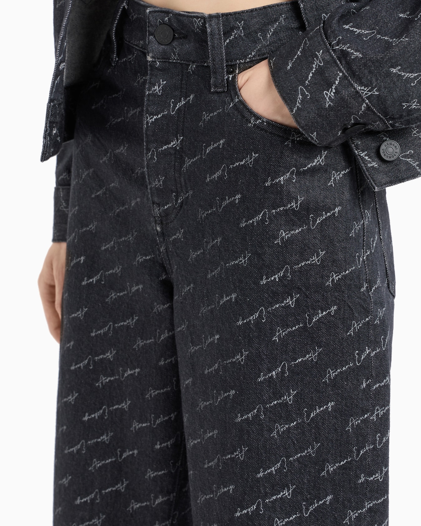 J51 carrot fit jeans in stiff denim with embroidered monogram Slide 4