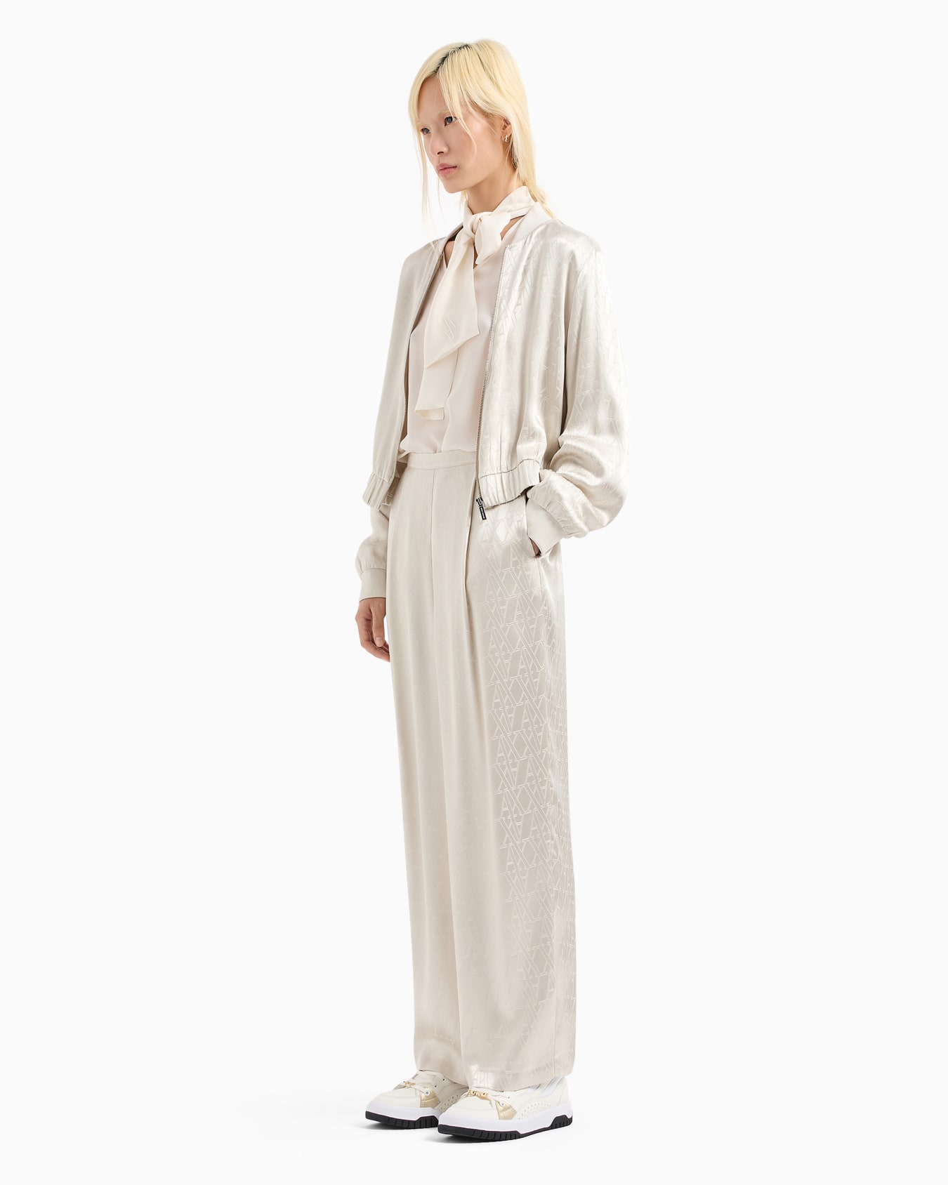 Pantalon à plis en satin monogramme ASV allover Diapositive 3