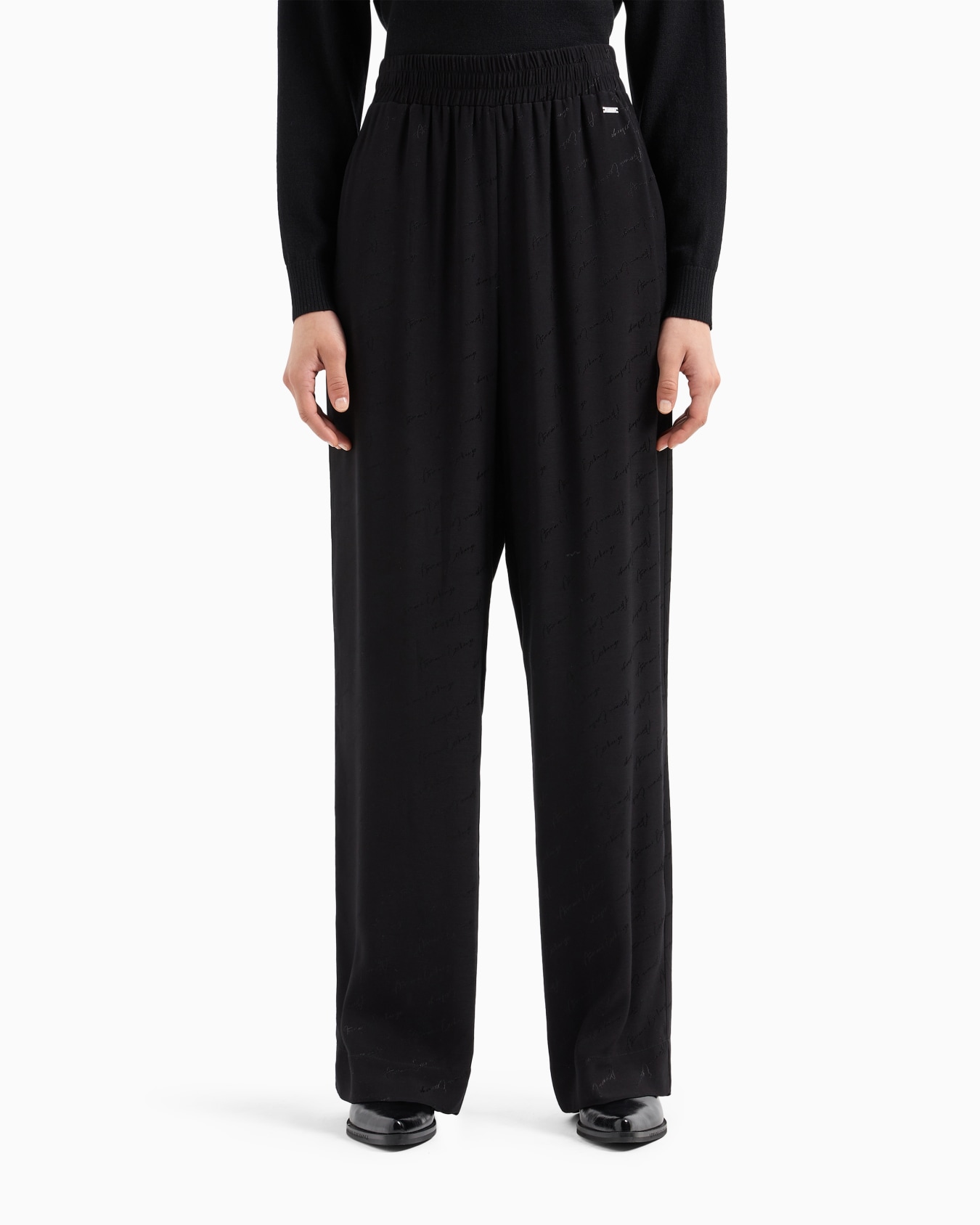 Trousers in flowing fabric Slide 1