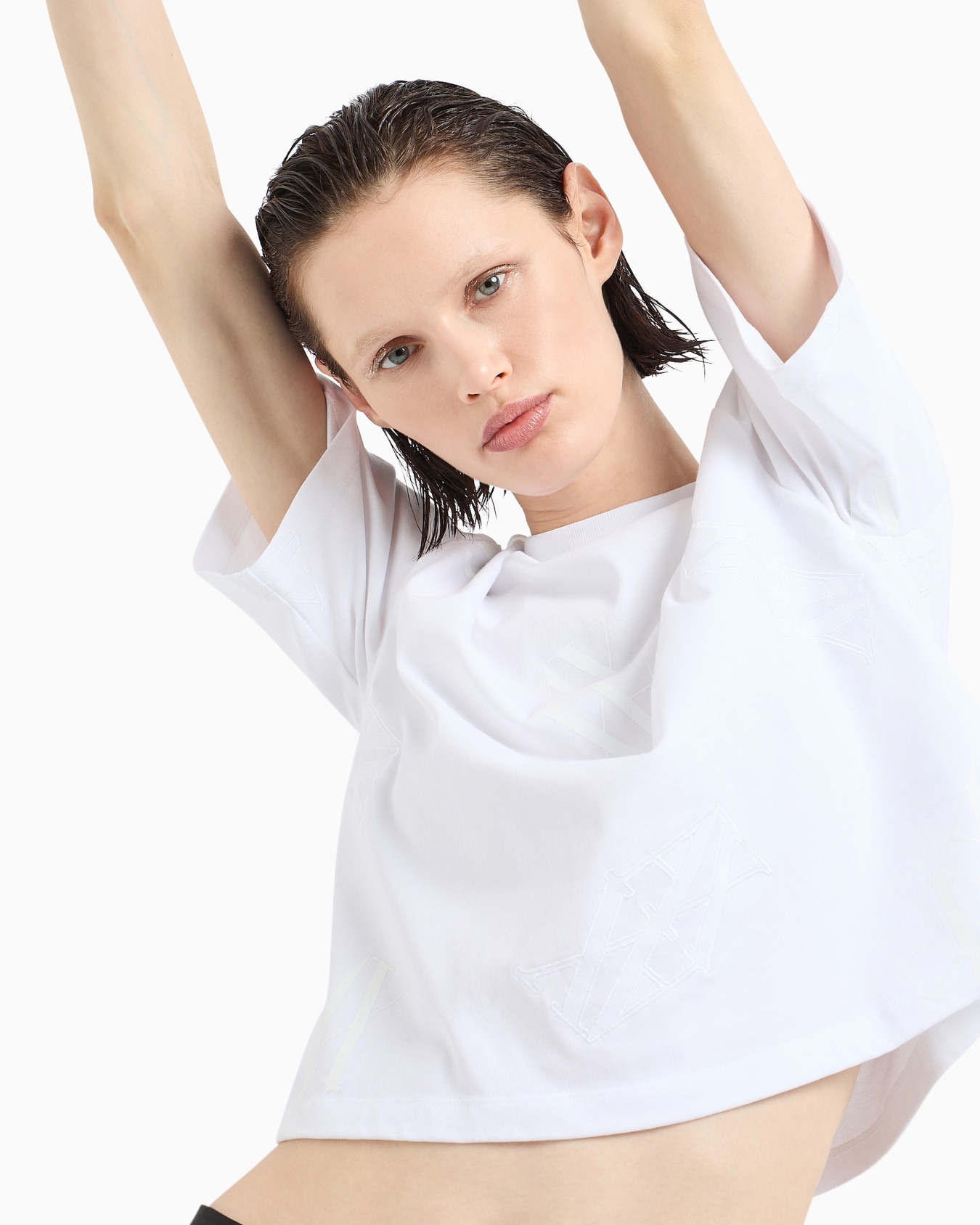 Cropped T-shirt with monogram logo in ASV cotton Slide 4