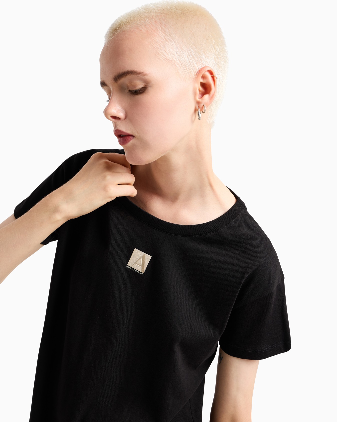 Relaxed fit T-shirt with round neck and logo Slide 4