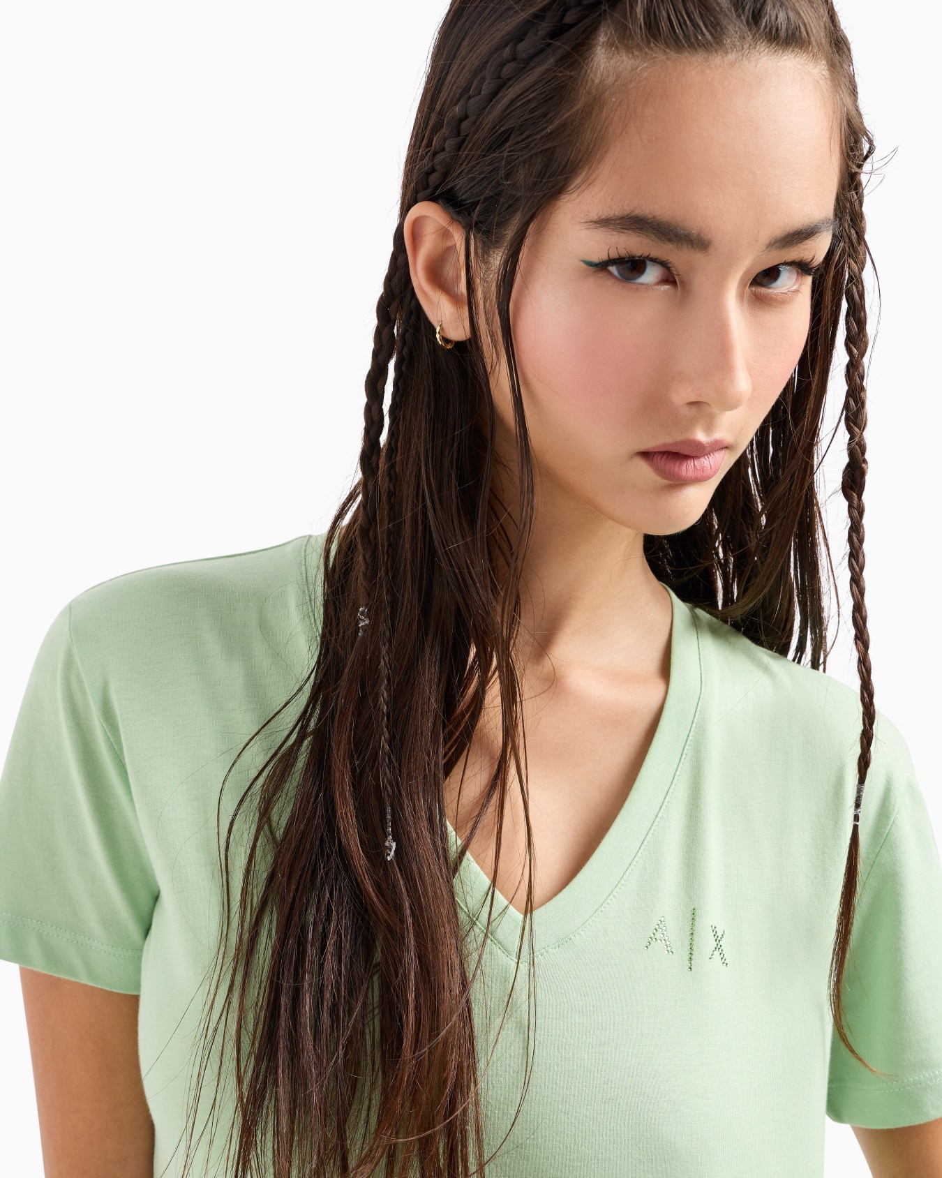 Slim fit jersey T-shirt with V-neck and small logo Slide 4