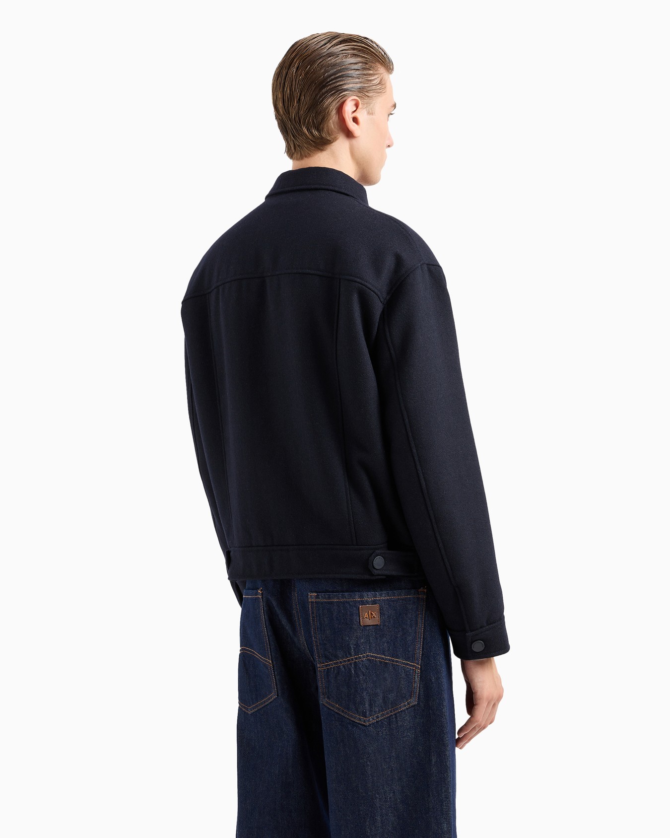 Short cloth caban with pockets Slide 2