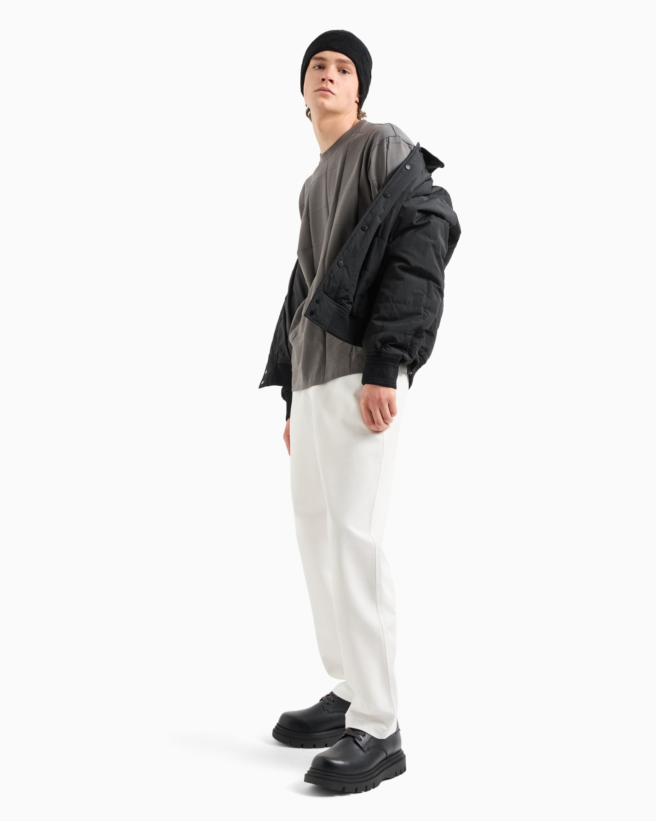 Crinkle fabric blouson with side pockets Slide 3