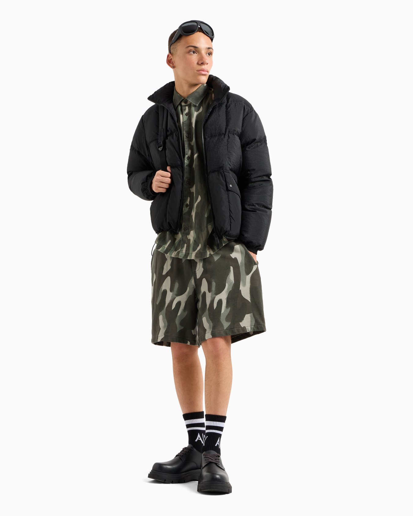 Boxy fit shirt in camouflage fabric Slide 3