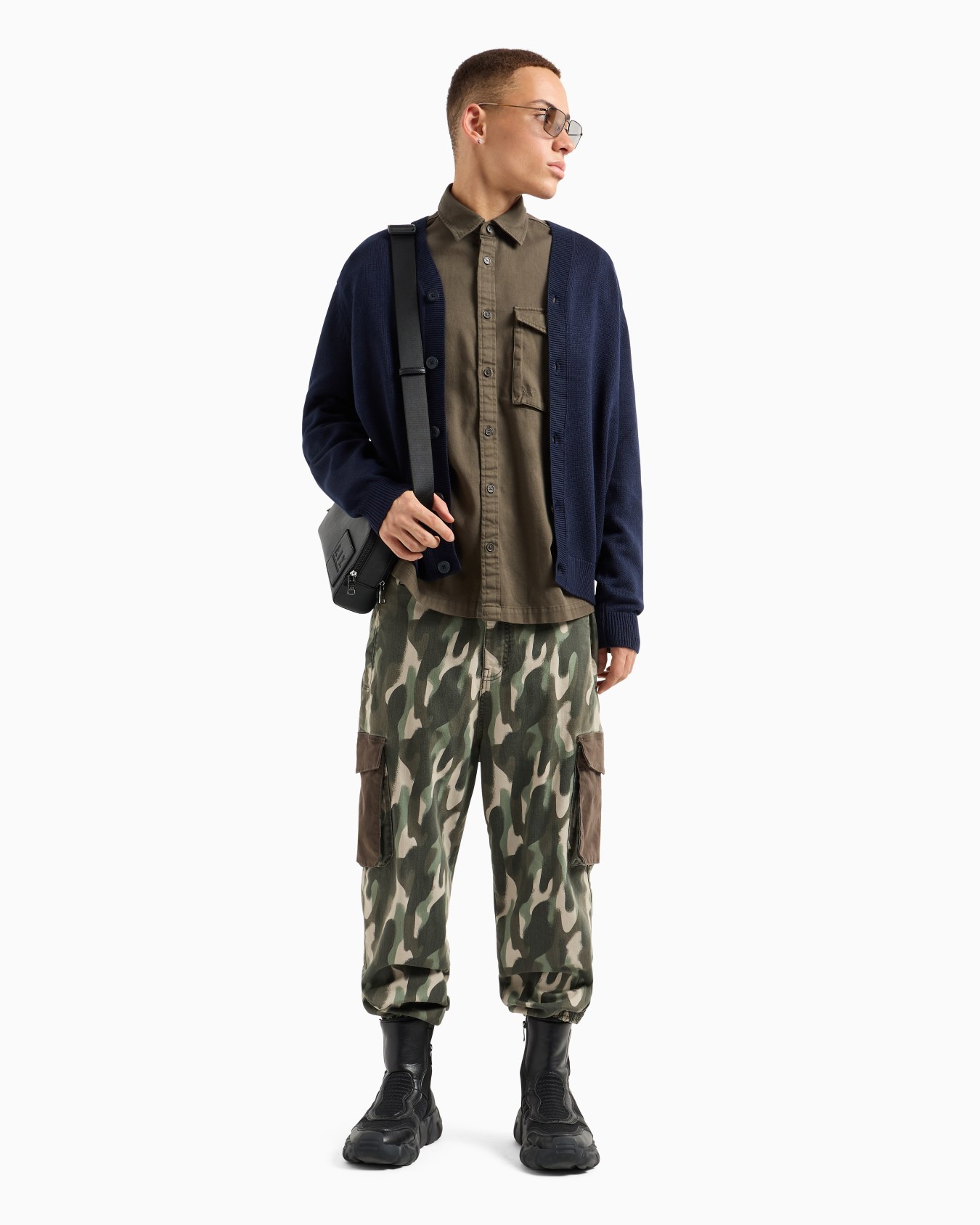 -Cardigan mit Knöpfen Folie 3