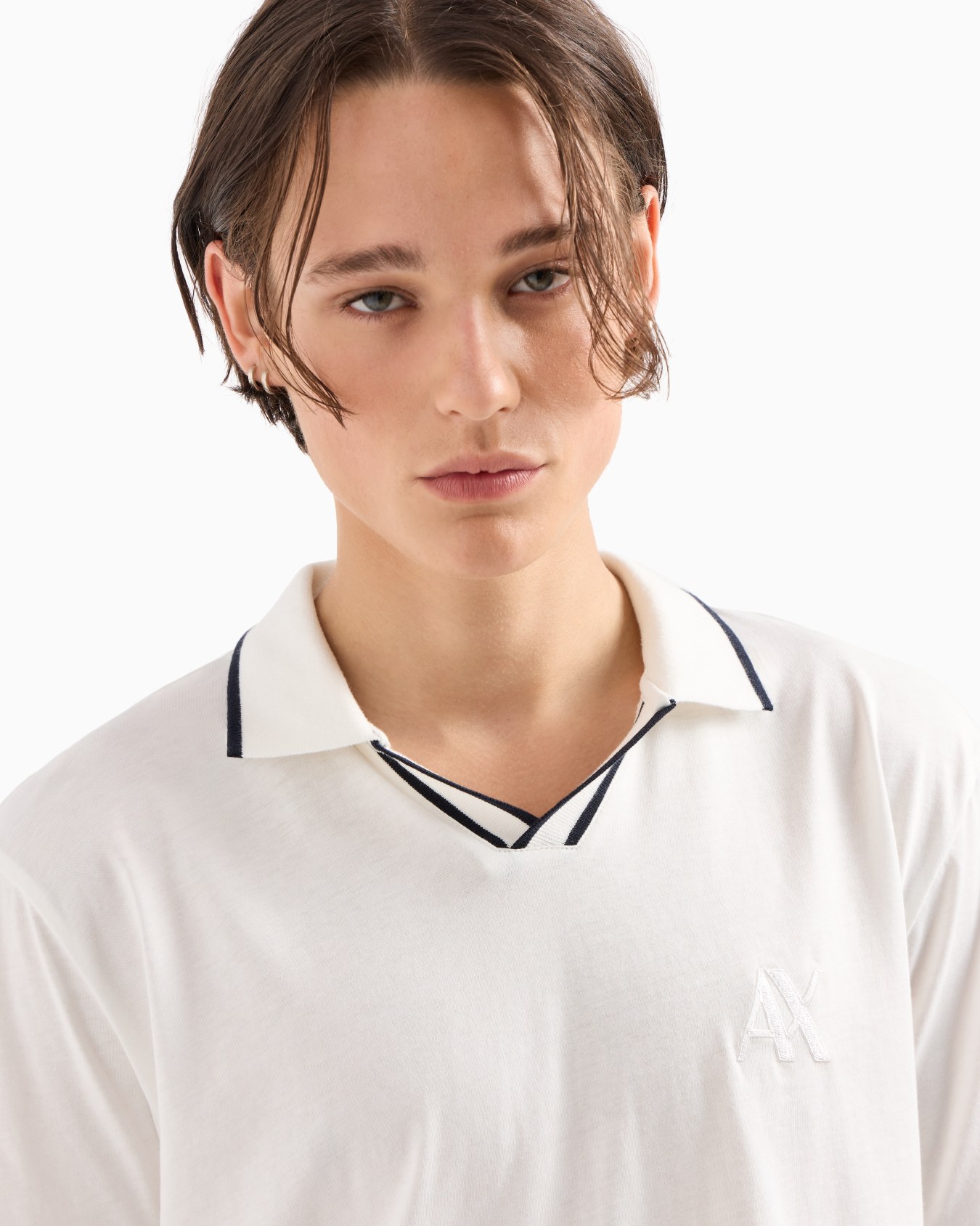 Polo con perfiles de cuello en contraste en algodón  Diapositiva 4