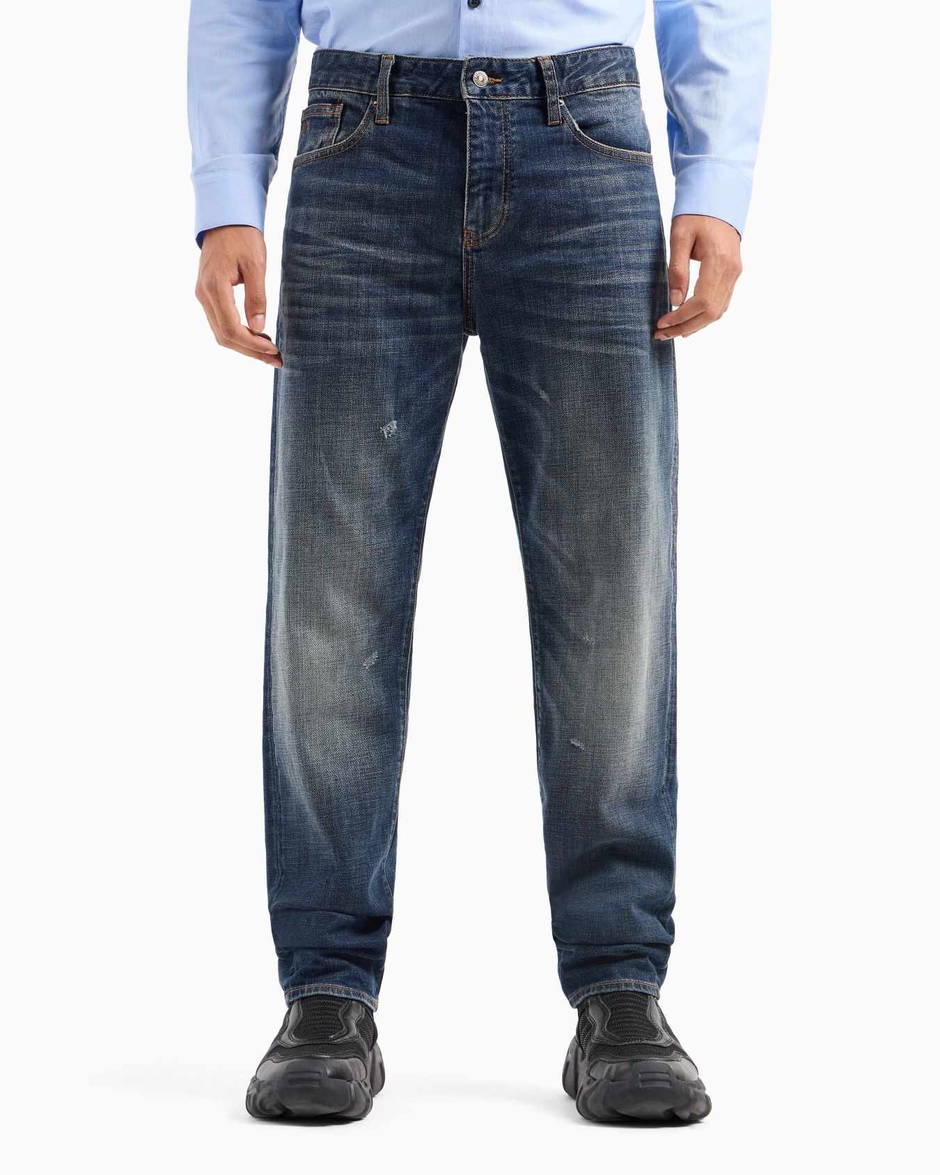 Vaqueros J13 de corte slim en denim índigo Diapositiva 1
