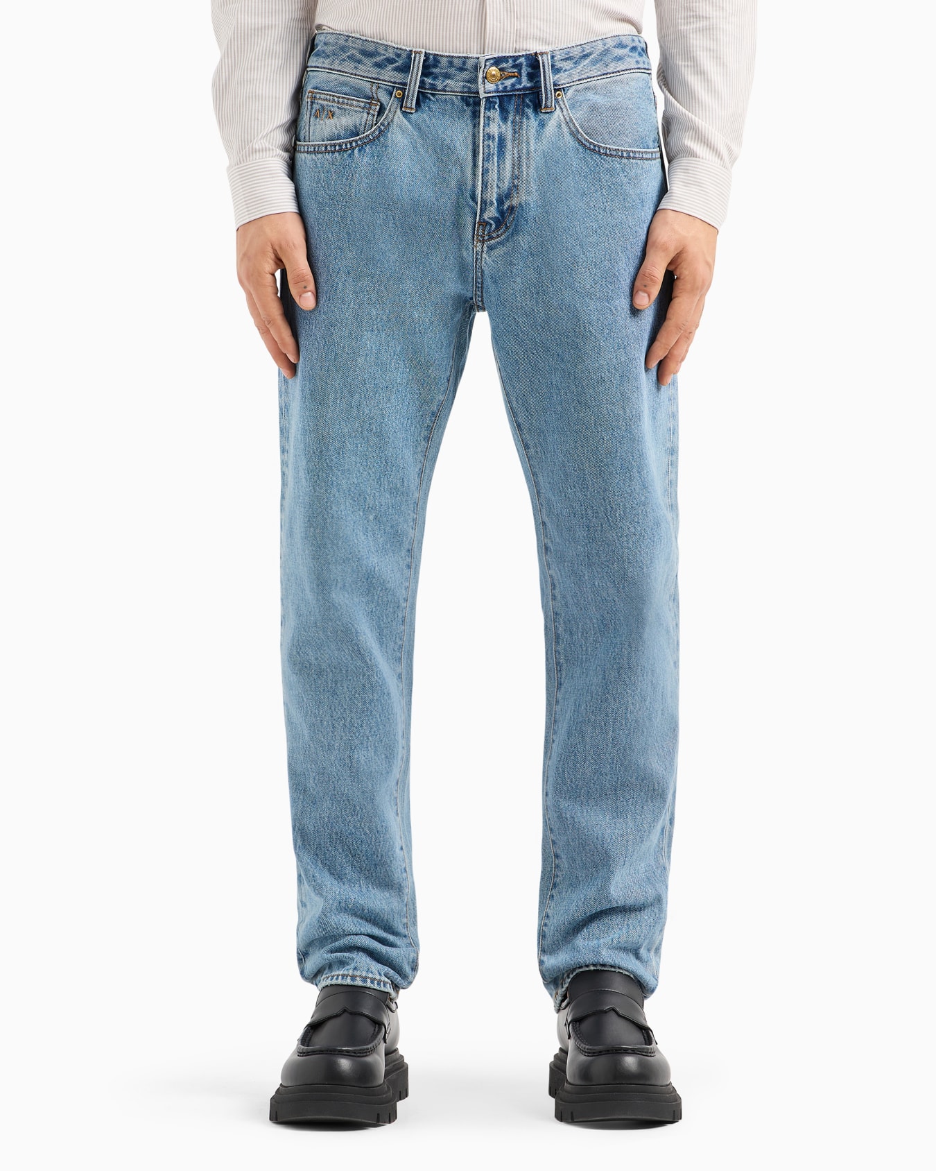 Jeans J16 straight fit in denim indigo di cotone  Slide 1