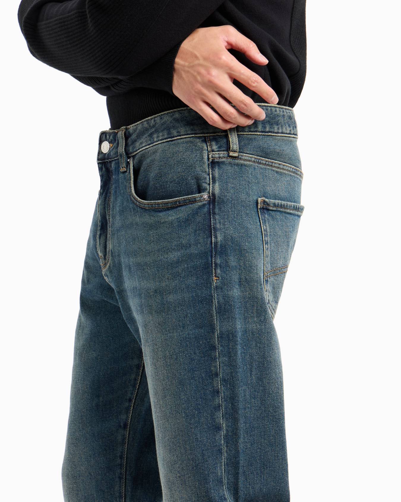 Vaqueros J16 de corte recto en denim de algodón índigo  Diapositiva 4