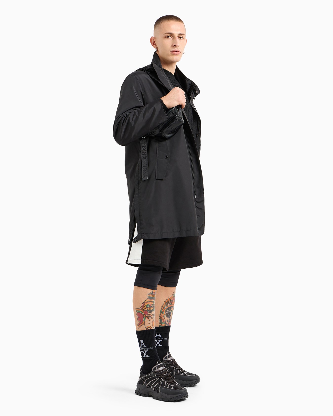 Raincoat with hood and buttons Slide 3