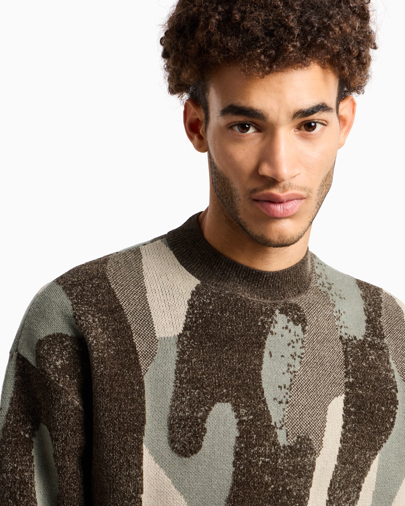 -Chenille-Pullover mit Rundhalsausschnitt und Tarnmuster Folie 4