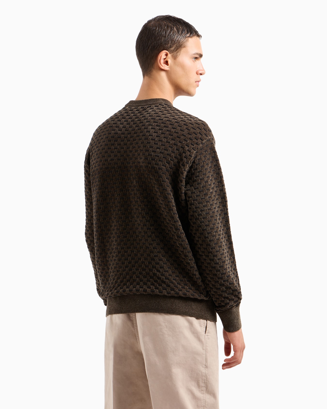 Crewneck sweater with embossed workmanship Slide 2