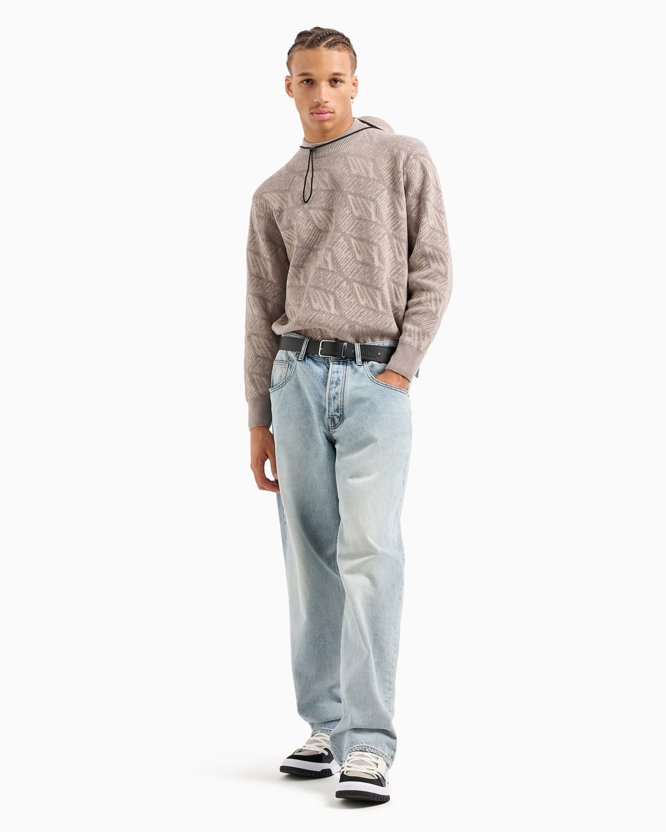 Crewneck sweater with optical effect logo Slide 3