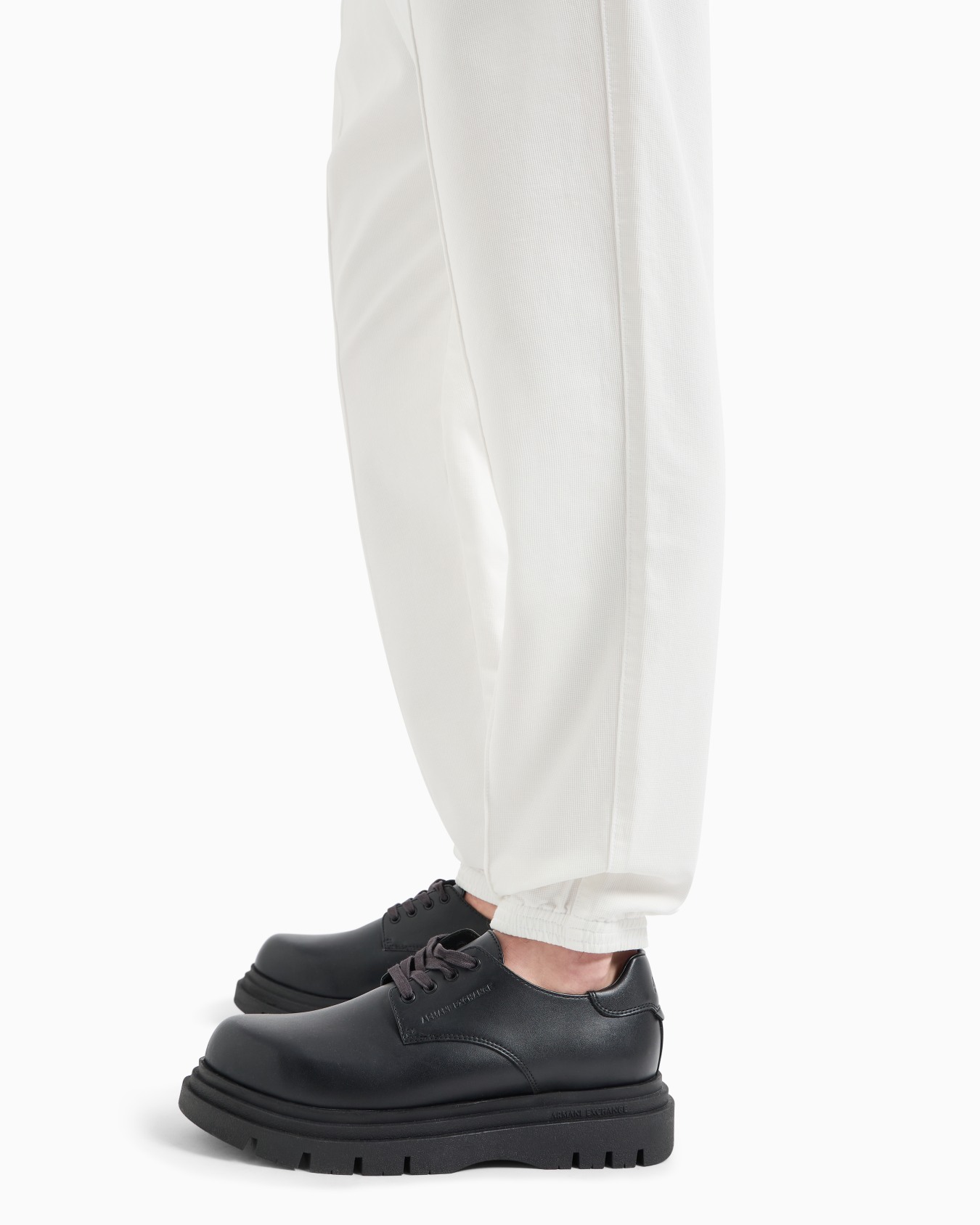 Pantalon en gabardine coupe classique Diapositive 4