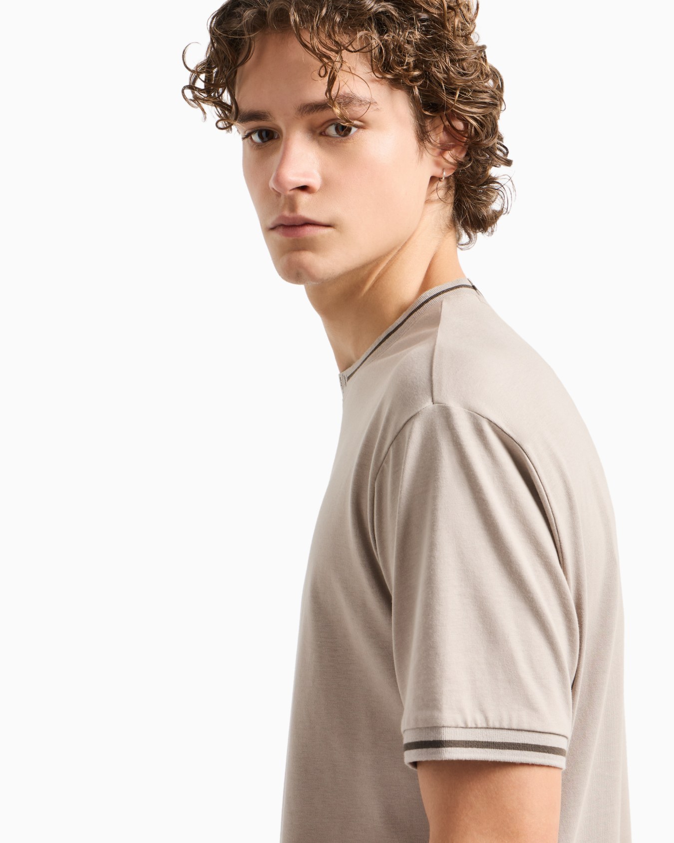 Regular Fit T-Shirts Slide 4