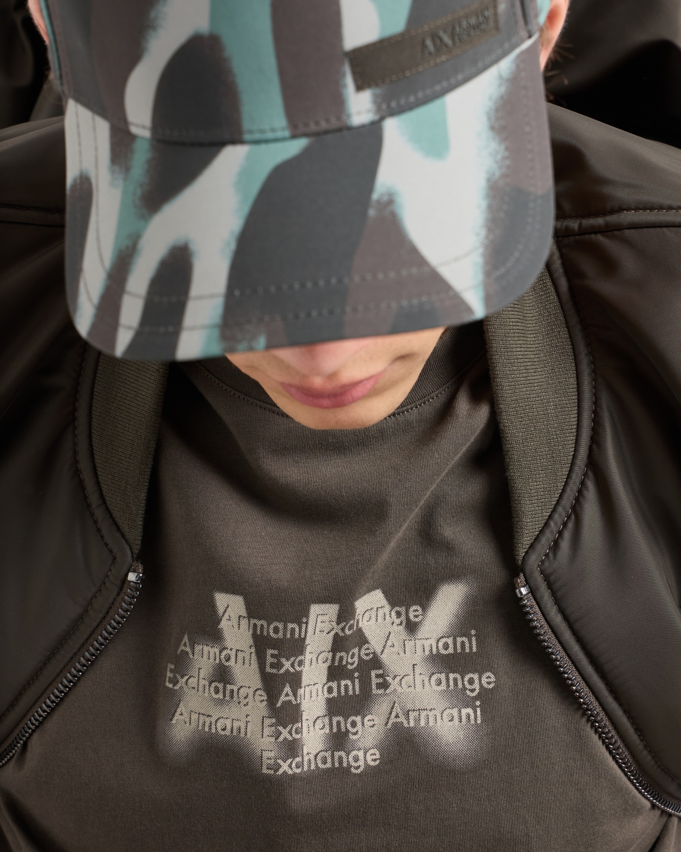 Camiseta regular fit con logo militar urbano en algodón ASV Diapositiva 4