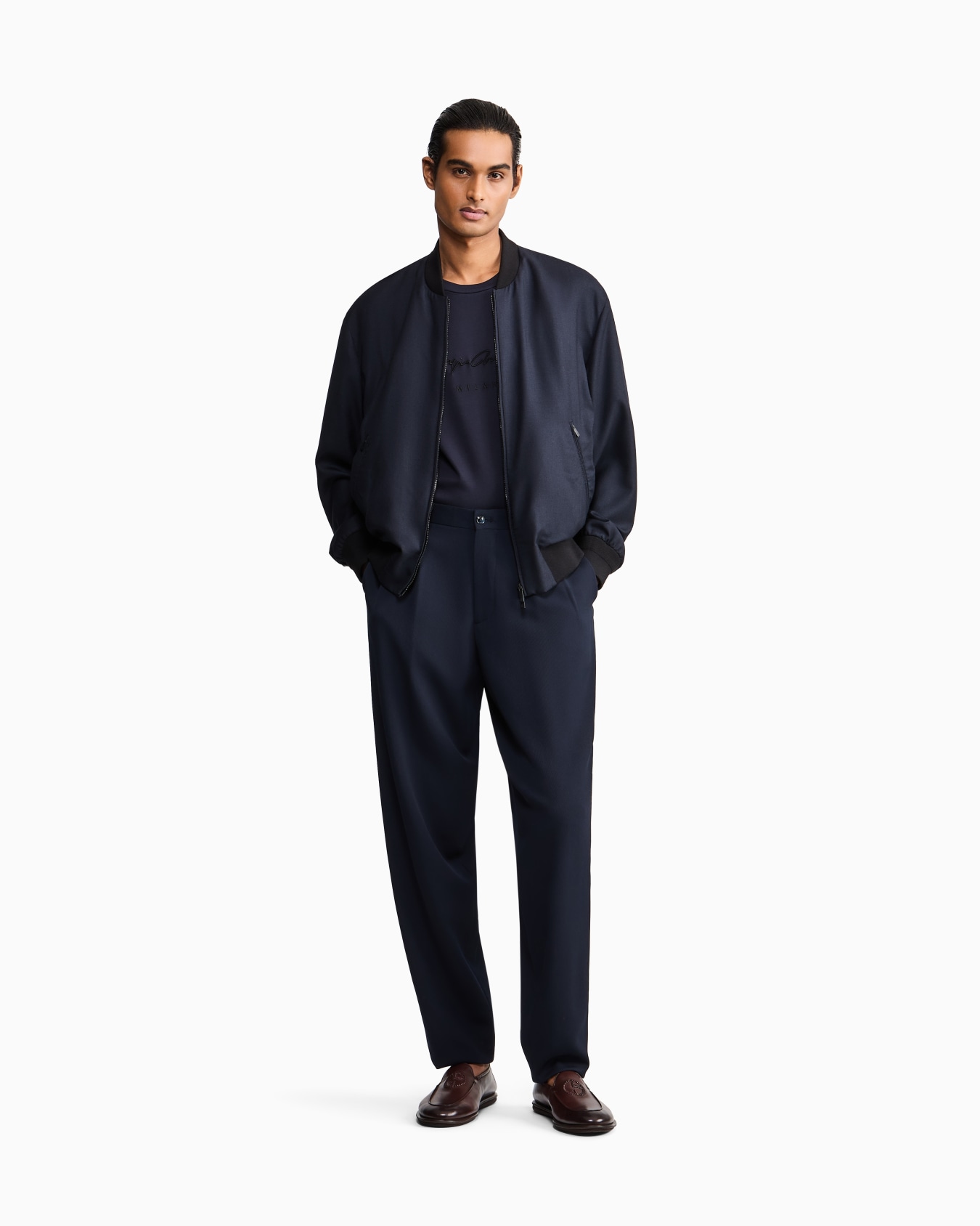 Pure cotton interlock signature logo T-shirt Slide 1