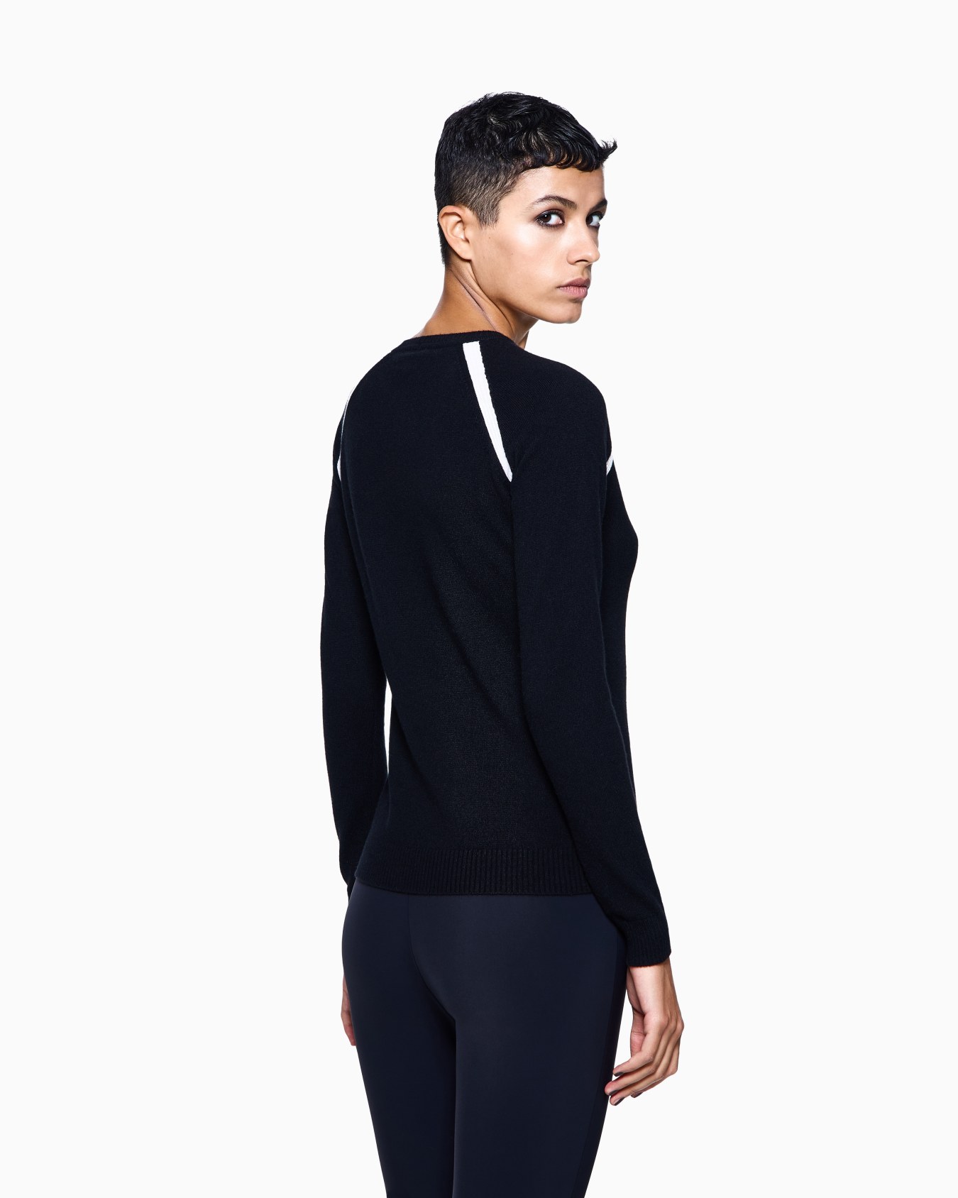 Giorgio Armani Neve cashmere crew-neck sweater Slide 2