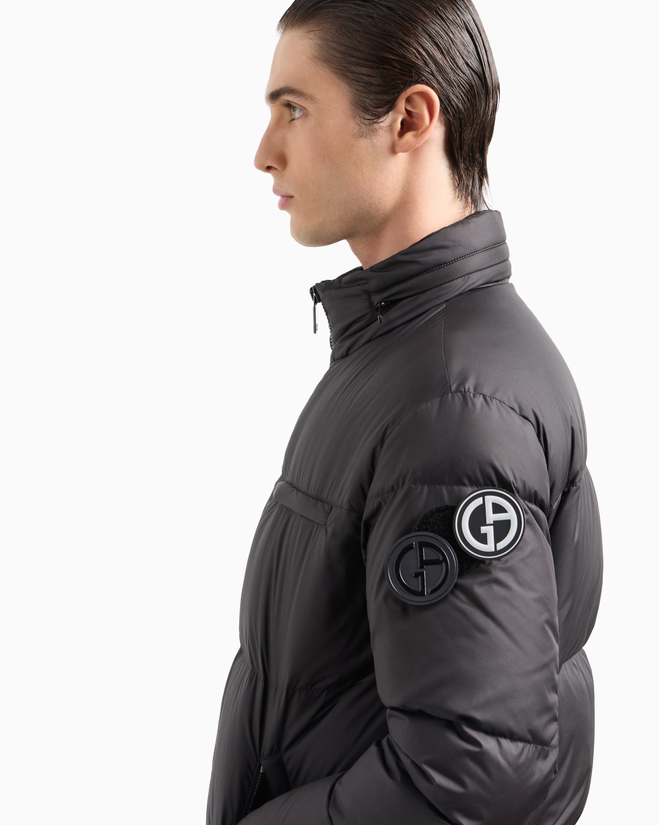 Mit nachhaltigen Gänsedaunen wattierte Bomberjacke Folie 4