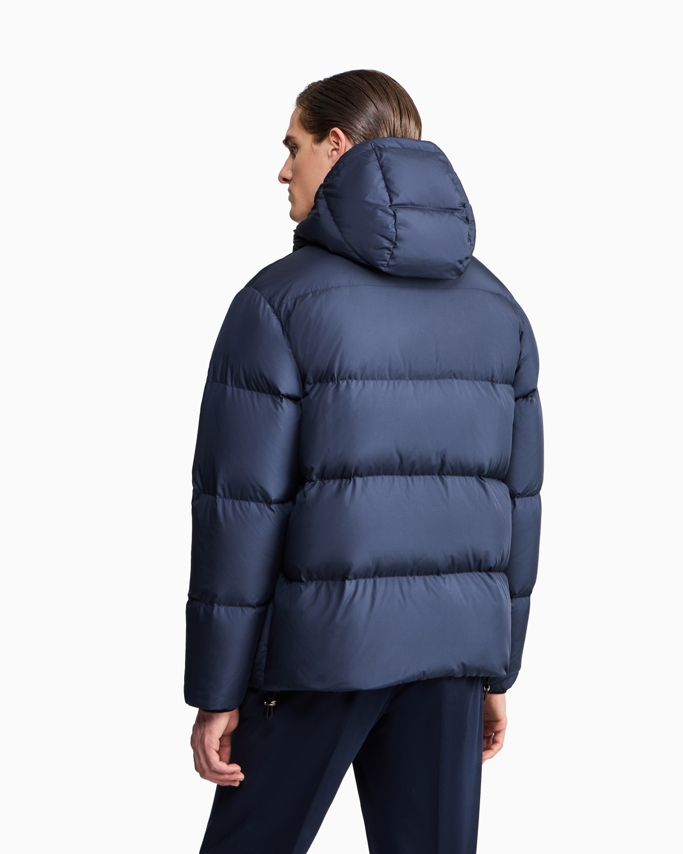 Mit nachhaltigen Gänsedaunen wattierte Bomberjacke mit Kapuze Folie 5